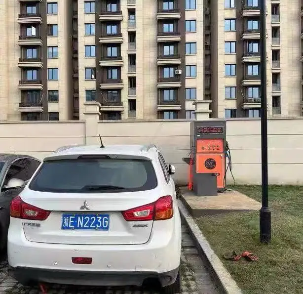 Self-service car washer with Two workspaces Automobile washing machine water&foam gun separation High pressure cleaning machine