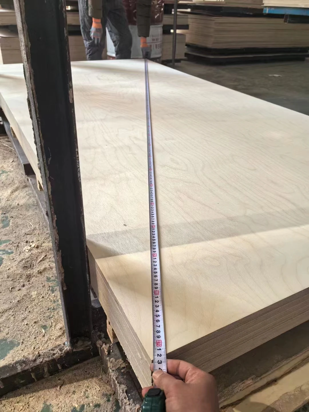 high grade factory price birch face poplar core E0 glue 4mm 1220x2440mm birch plywood for furniture and laser cutting