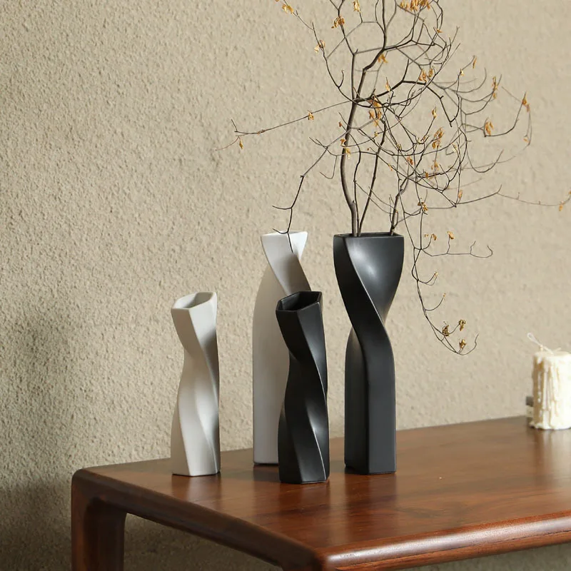 Hintcan Nordic 3-piece set of simple irregular vases black and white rotating vase home decorations