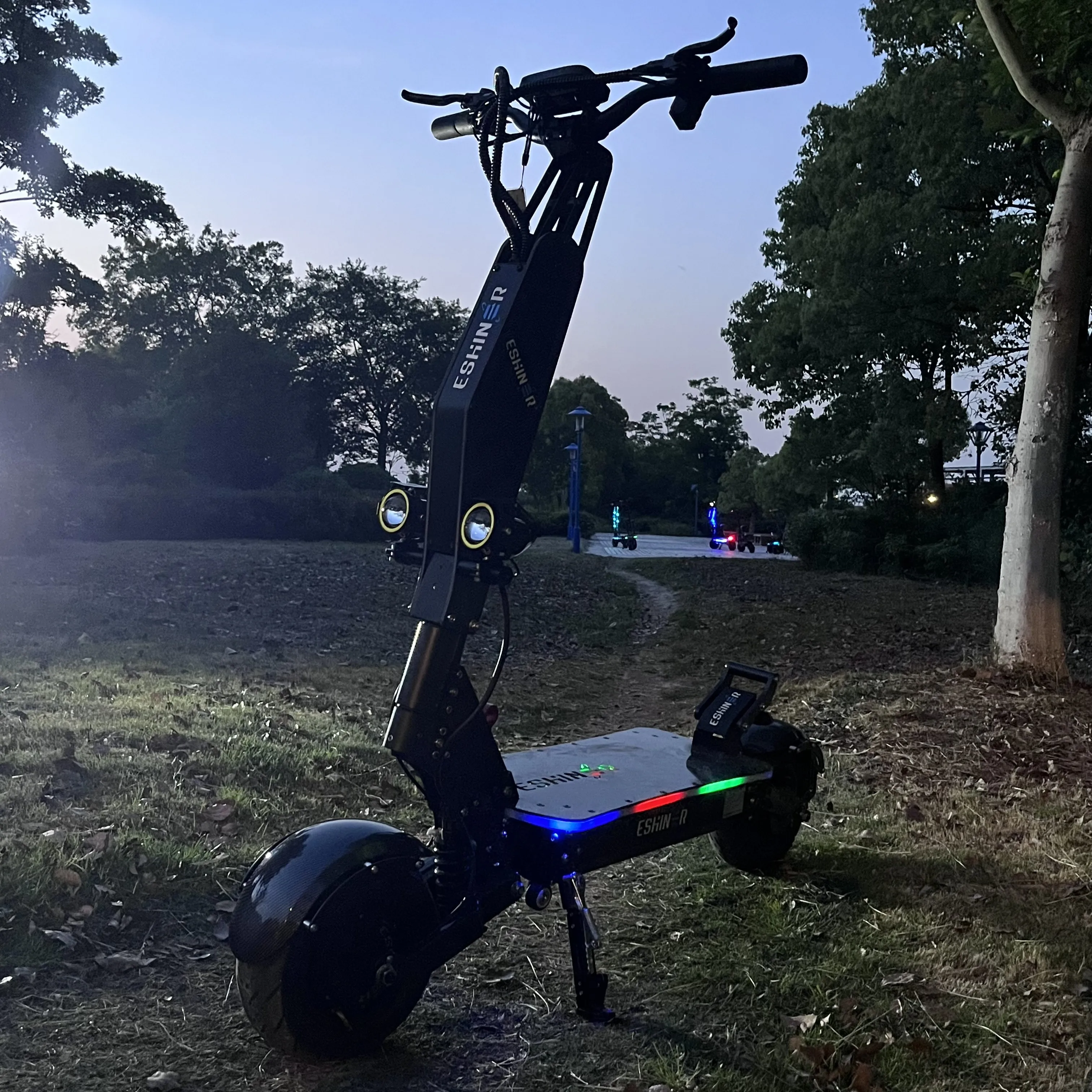 Eshiner R7 Electric Scooter 72V 30Ah 40Ah 60V 6000W 8000W Dual Motor 11Inch Latest Upgrade Electronic Scooter With Nfc Display