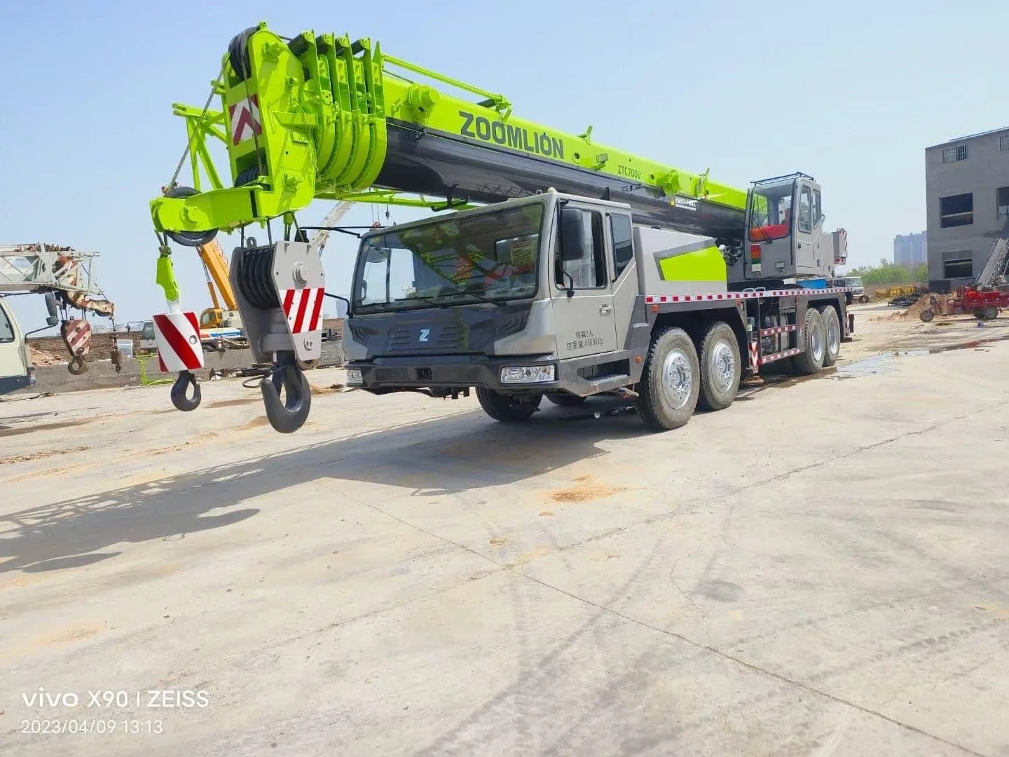 China Origin Zoomlion 50 Ton QY55V Used Mobile Truck Mounted Crane