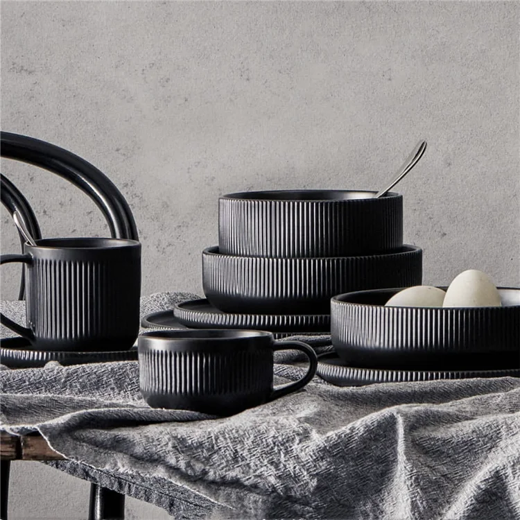 Upscale black stripe luxury hotel restaurant banquets high quality ceramics plates sets dinnerware sets