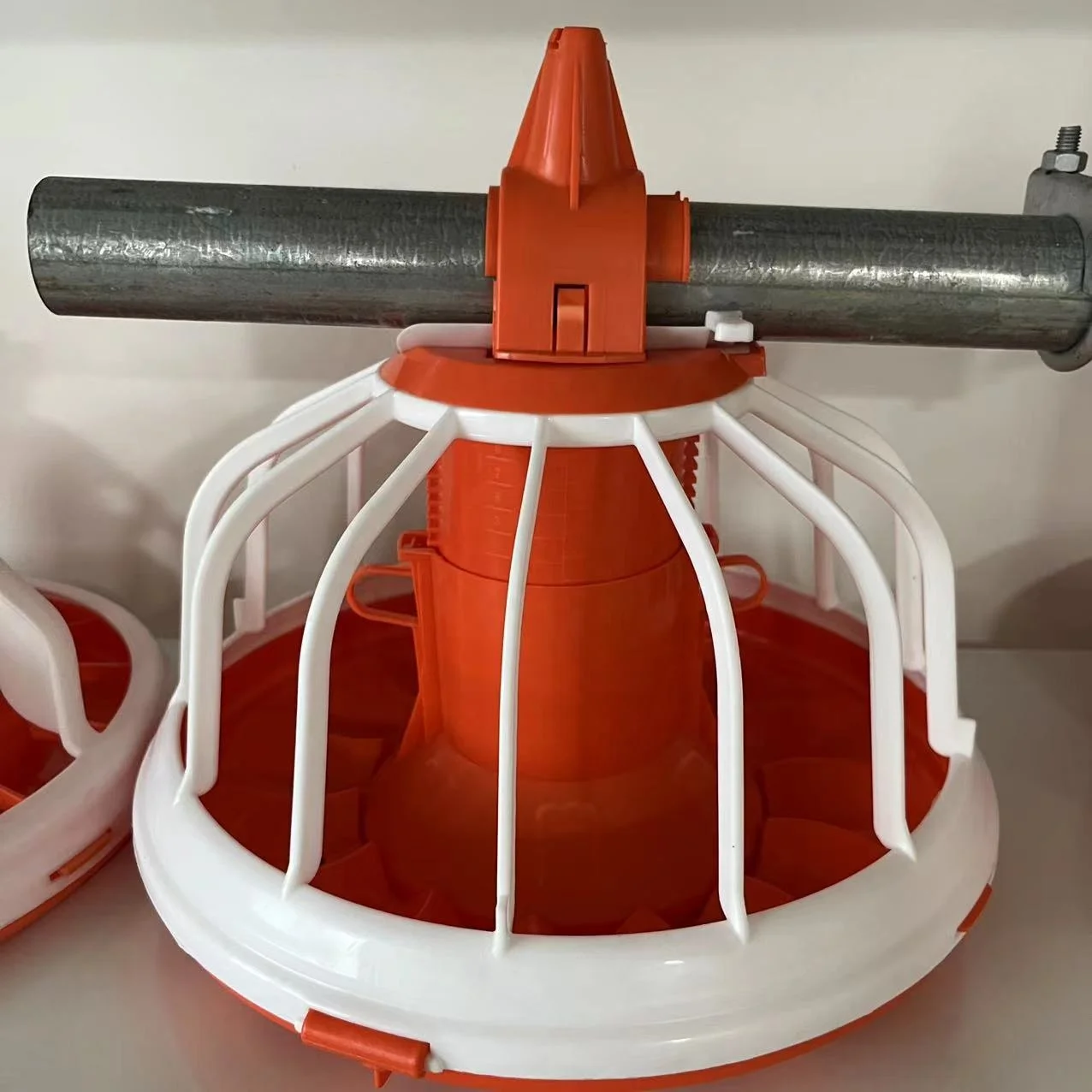 Automatic Poultry Farming equipment Chicken Feeding pan 14 grid Feeder Line System for Floor Raising System