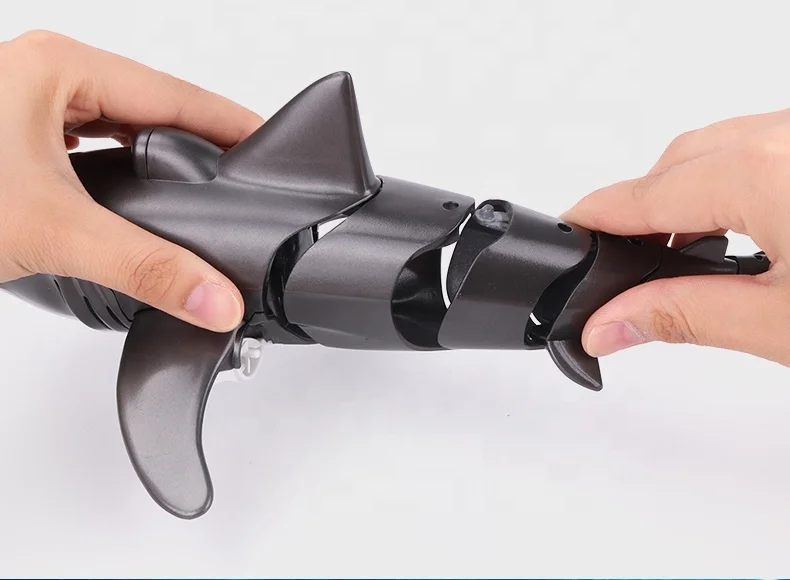 ITTL Waterproof Remote Control RC Shark Toys Robot Electronic Swimming Fish