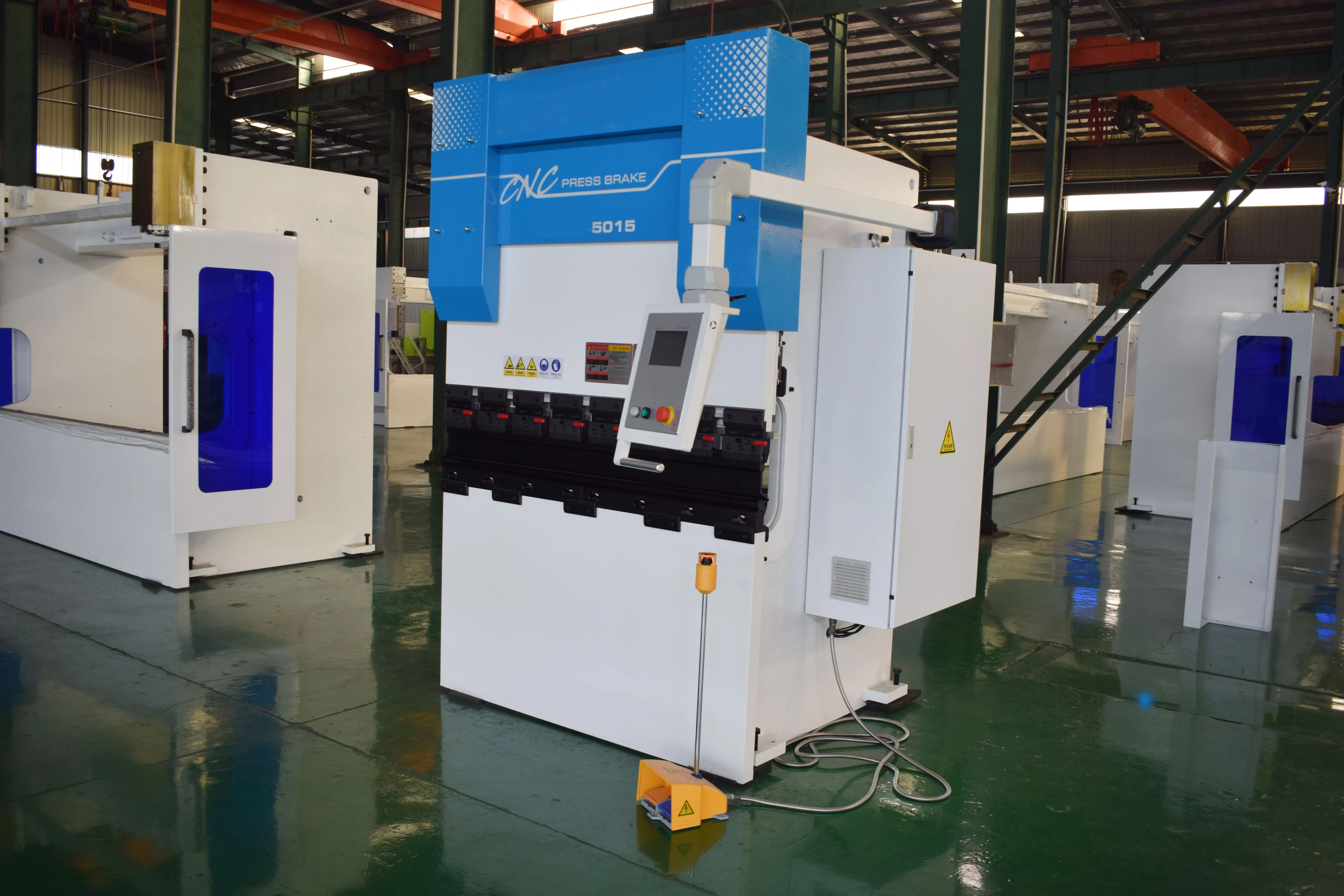 Type high quality MB8-125Ton*3200 Cnc Press brake Stainless steel CNC Bending Machine125Ton with DA52S