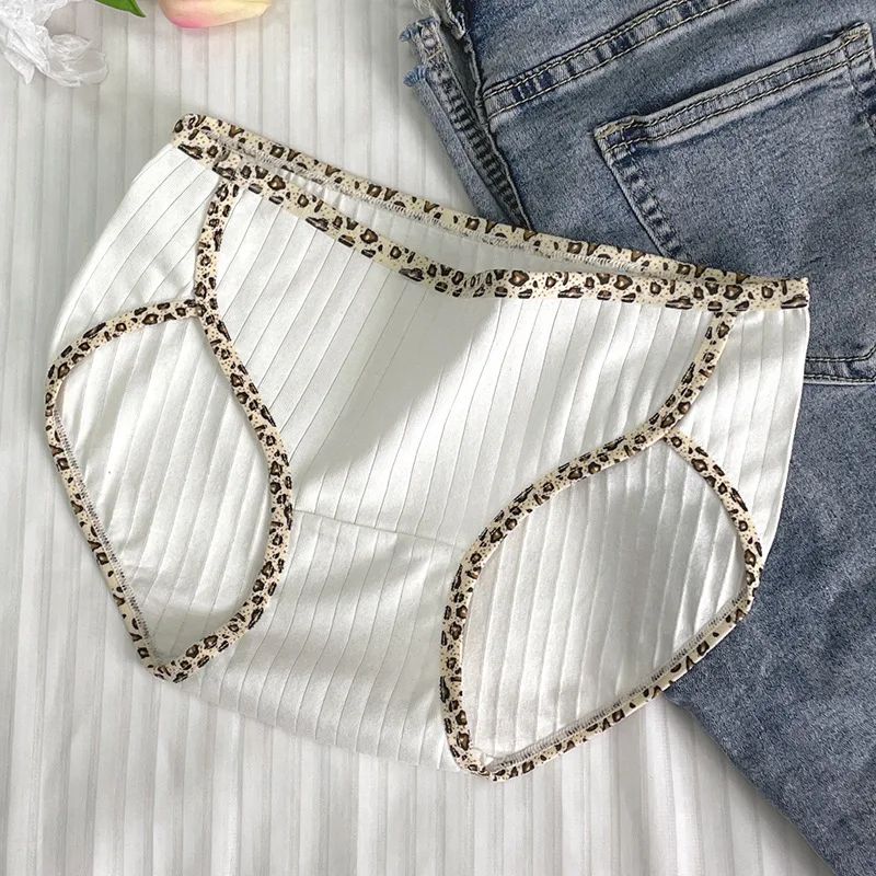 Factory Wholesale Girls Cotton Panties Comfortable Simple Mid-Waist Seamless Panties Leopard Border Print Panties