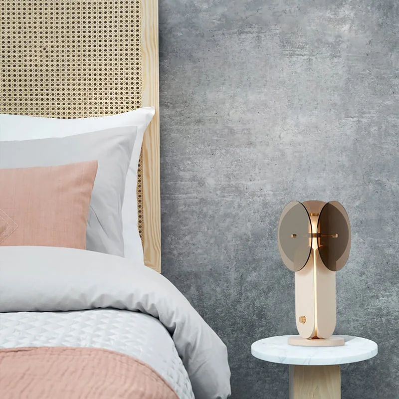 Italian style luxury bedroom bedside lamp Nordic minimalist glass owl living room exhibition hall artistic decoration desk lamp
