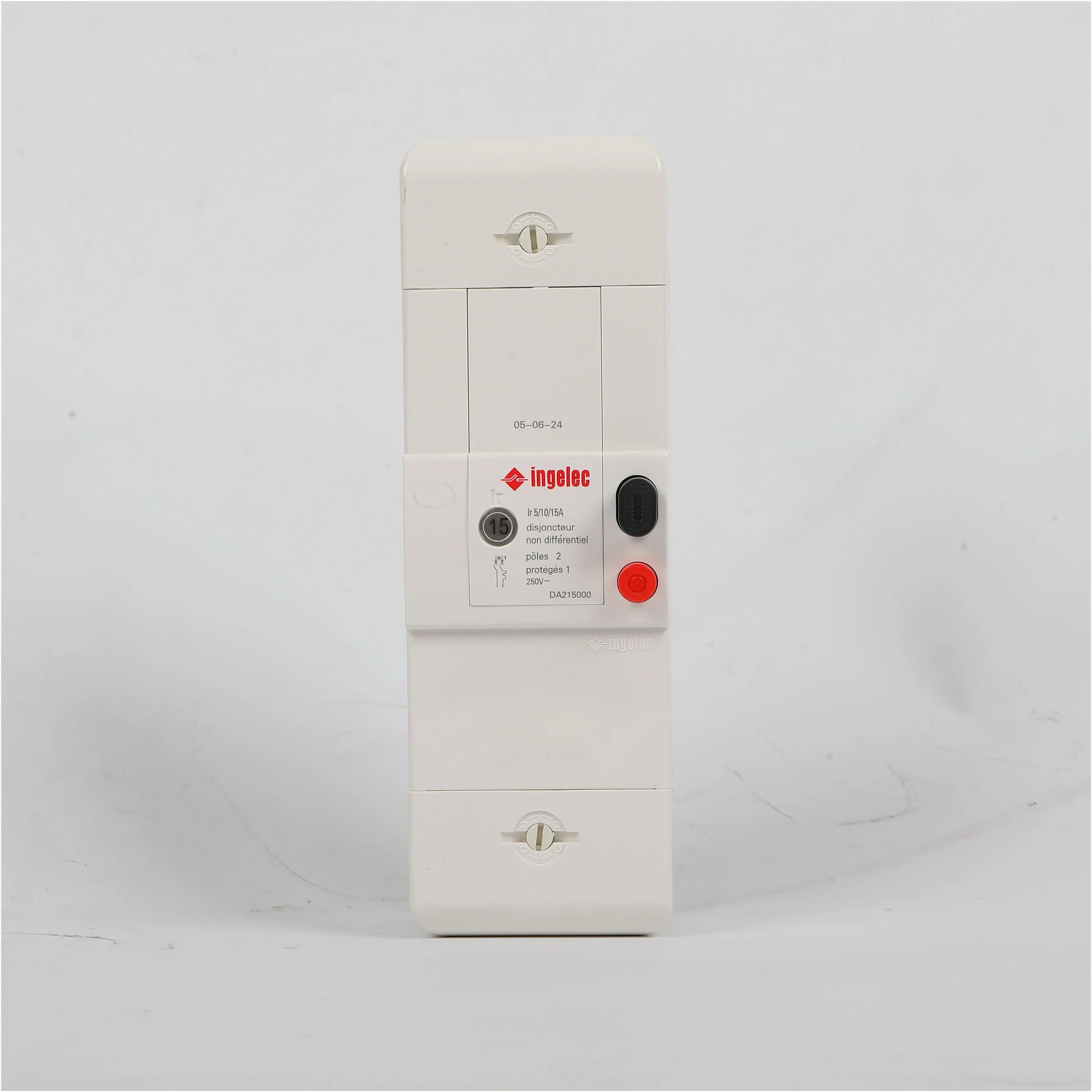 Circuit Breakers ingele Miniature  Top Selling Hot Sale Latest Air Switch Mcb New High Quality Miniature Circuit Breakers Of Var