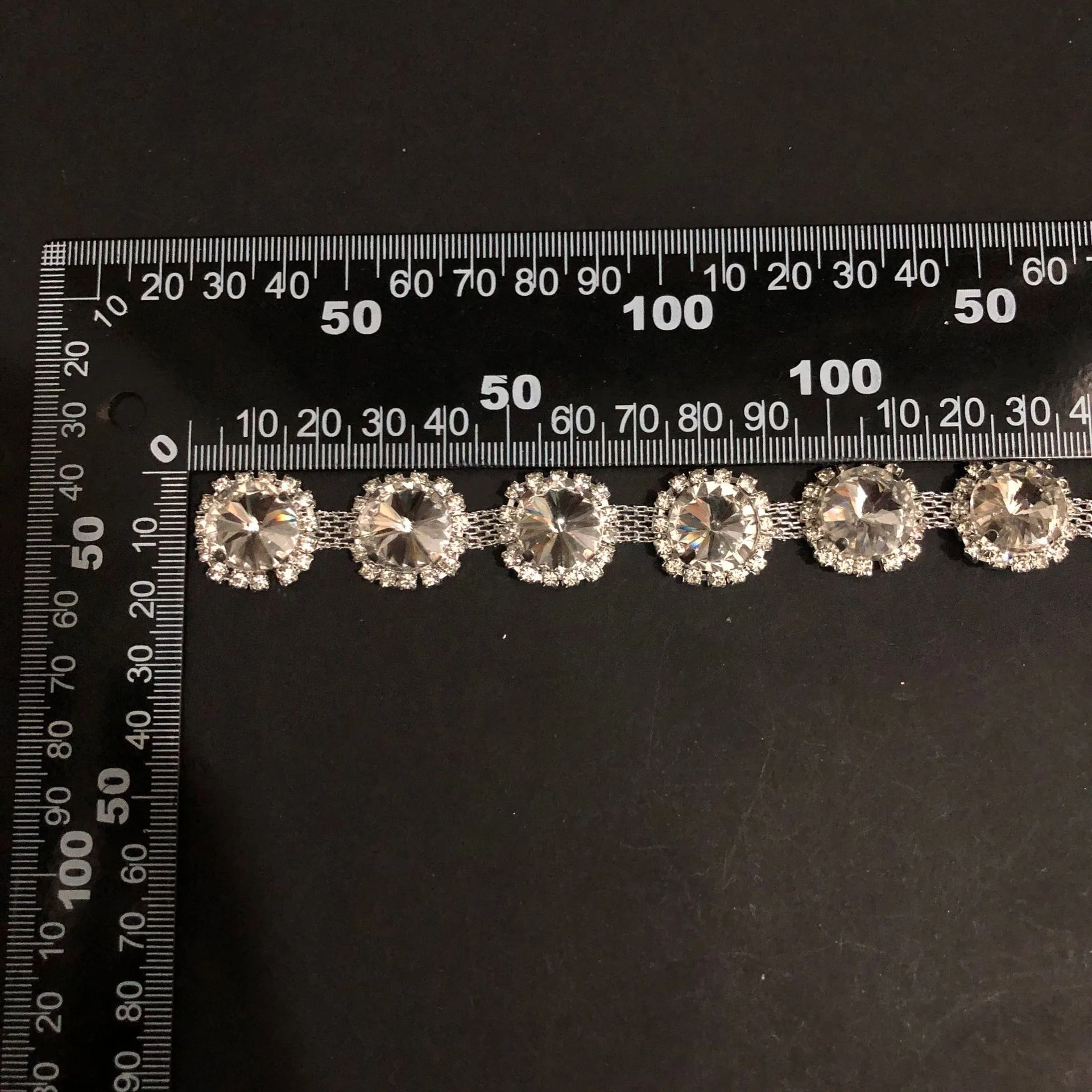 Lucky factory  rivoli rhinestone chains rhinestones cup chains   flower crystal chains with rivoli stone  for  decoration