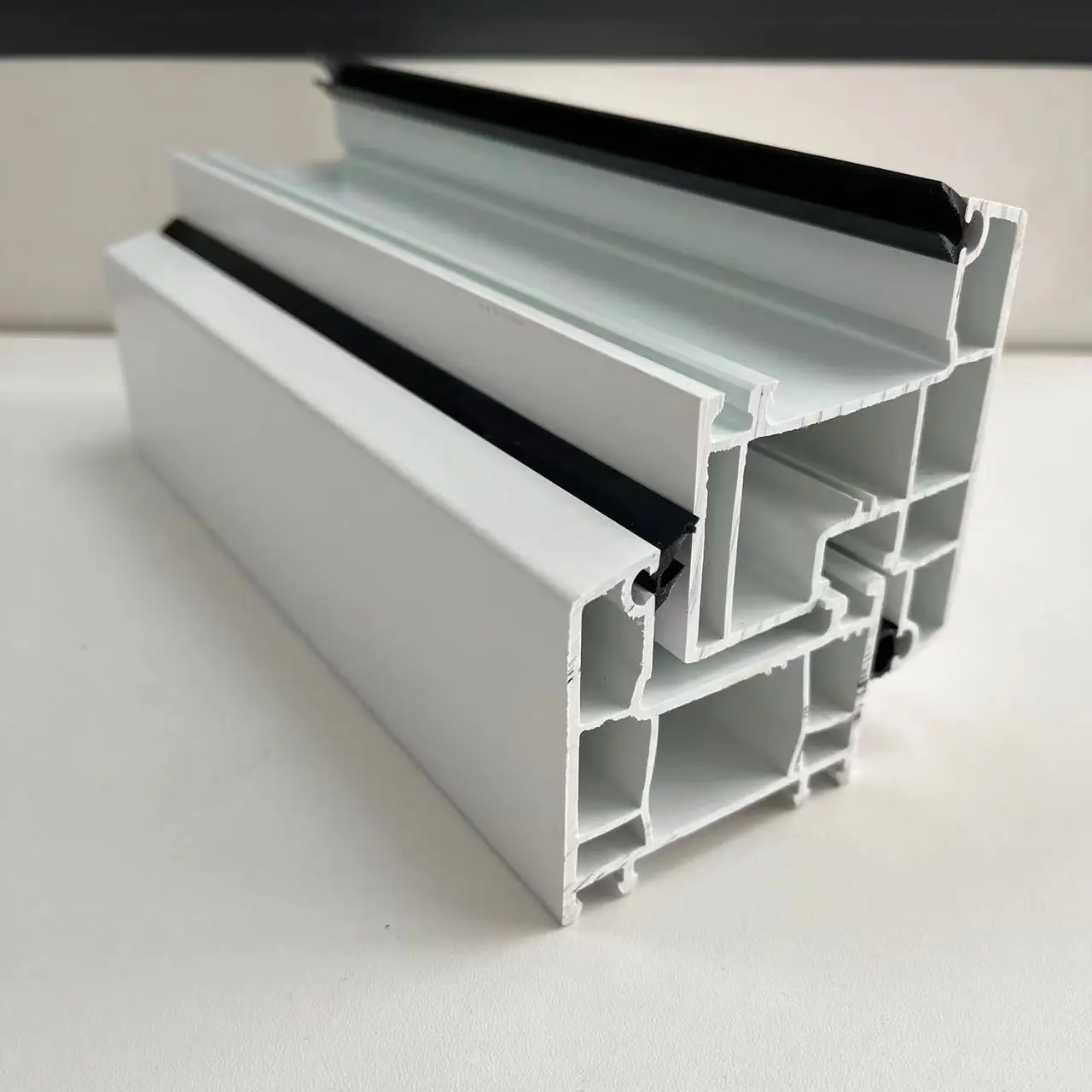 По конкурентоспособной цене ПВХ подвесное окно Upvc профиль раздвижной створной теплоизоляции с экранированием