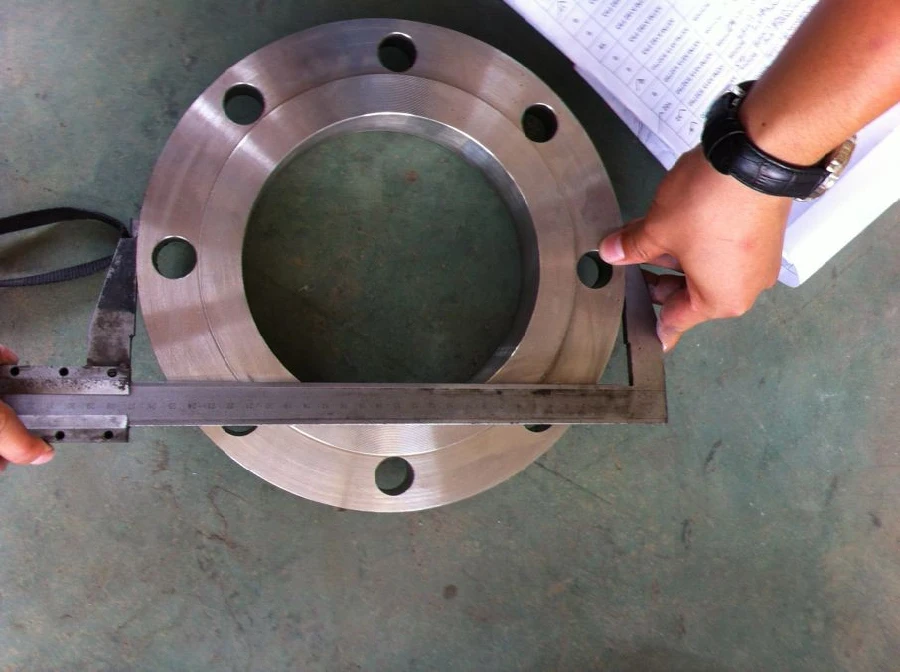 ASTM B16.47 Серия A инколой 825 приподнятое лицо WN фланец