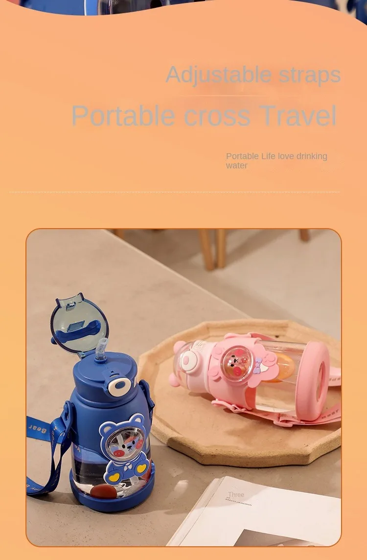 Cute Design Cartoon plastics Water Bottle Kids 700ml Water Bottles Cup With Strap And Straw Outdoor Student Cup