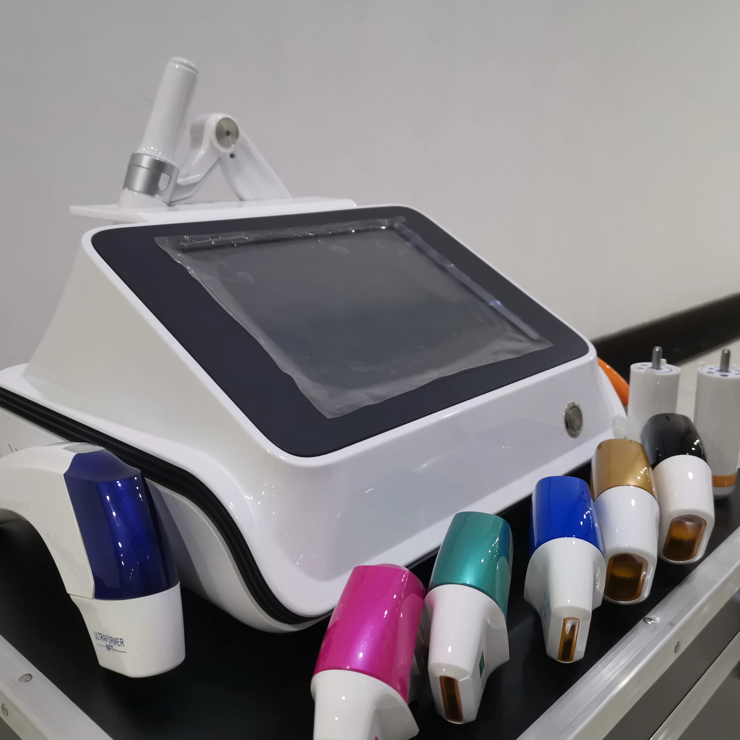 2024 Newest Facial Lifting Device RF Facial Lifting and Rejuvenation Device New Technology Desktop Unique Products for Daily Use