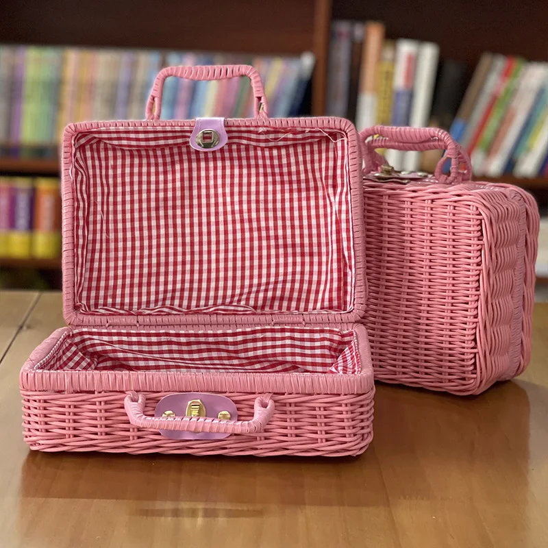 Handwoven custom empty  picnic basket for 4 person picnic basket