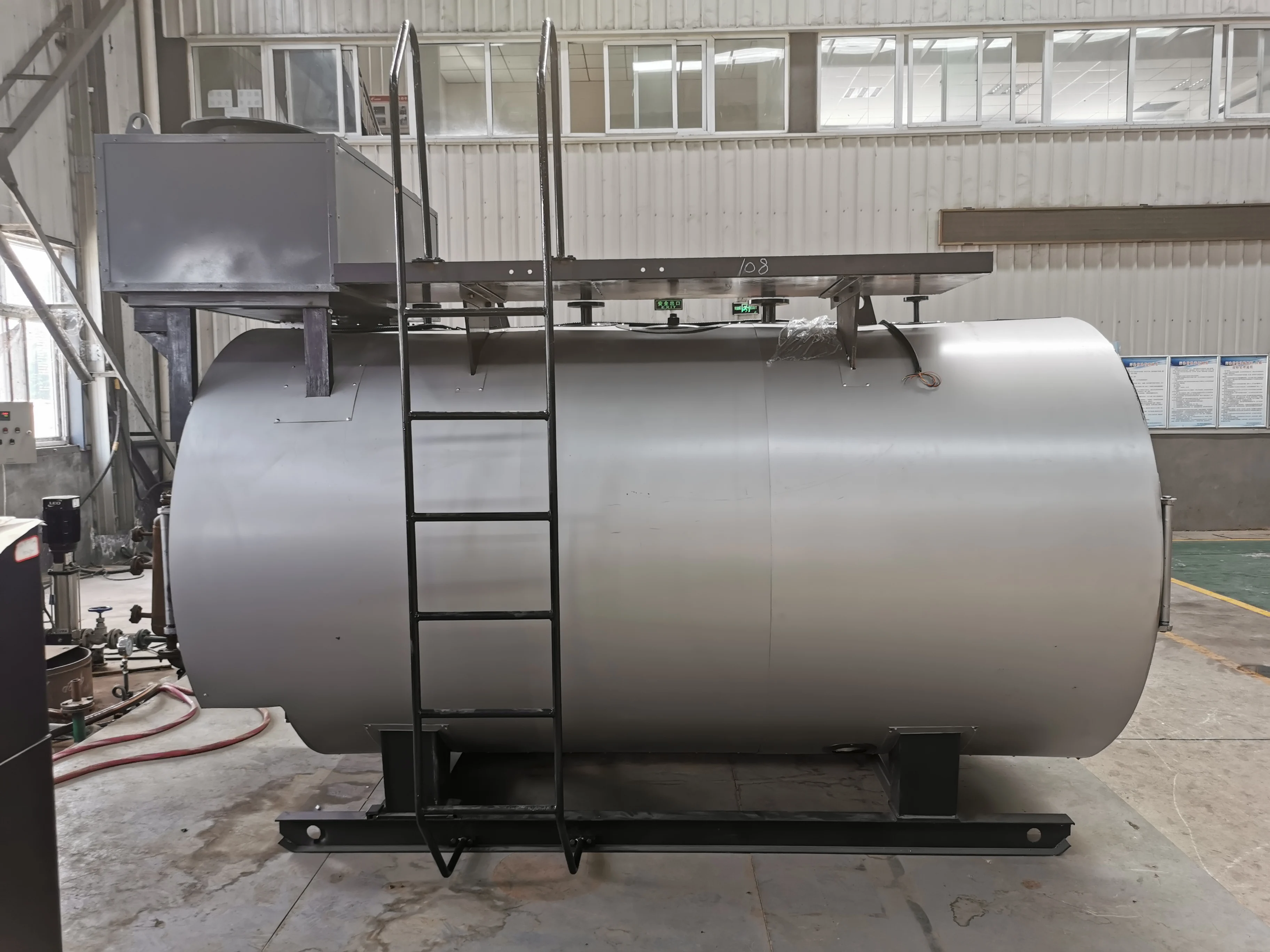 
Low Pressure intelligent control 3000KG Gas Heating Boiler With Fire Tube And Price 