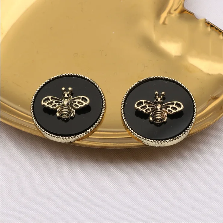 Круглые акриловые серьги в виде пчелы, женские европейские и американские ретро модные Индивидуальные ювелирные изделия из сплава