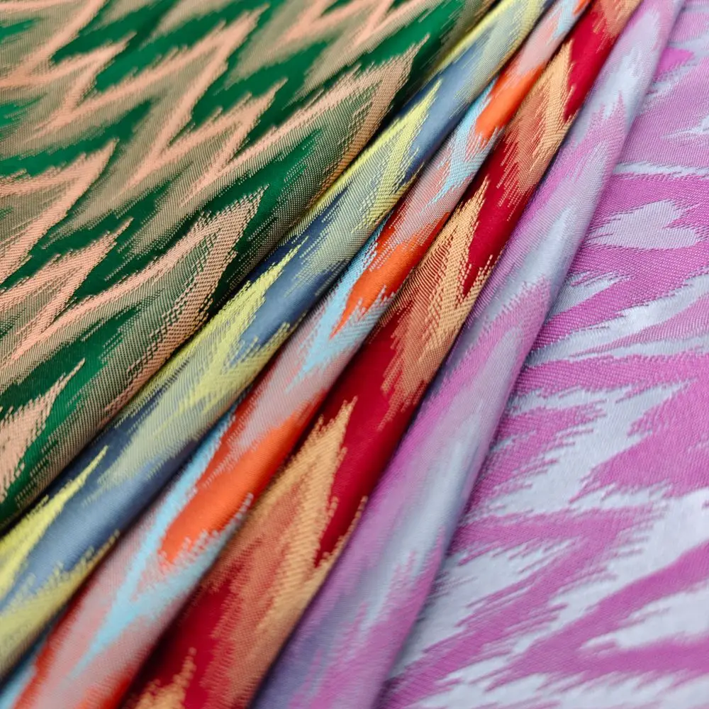 Вьетнамская шелковая жаккардовая ткань чистая wooi