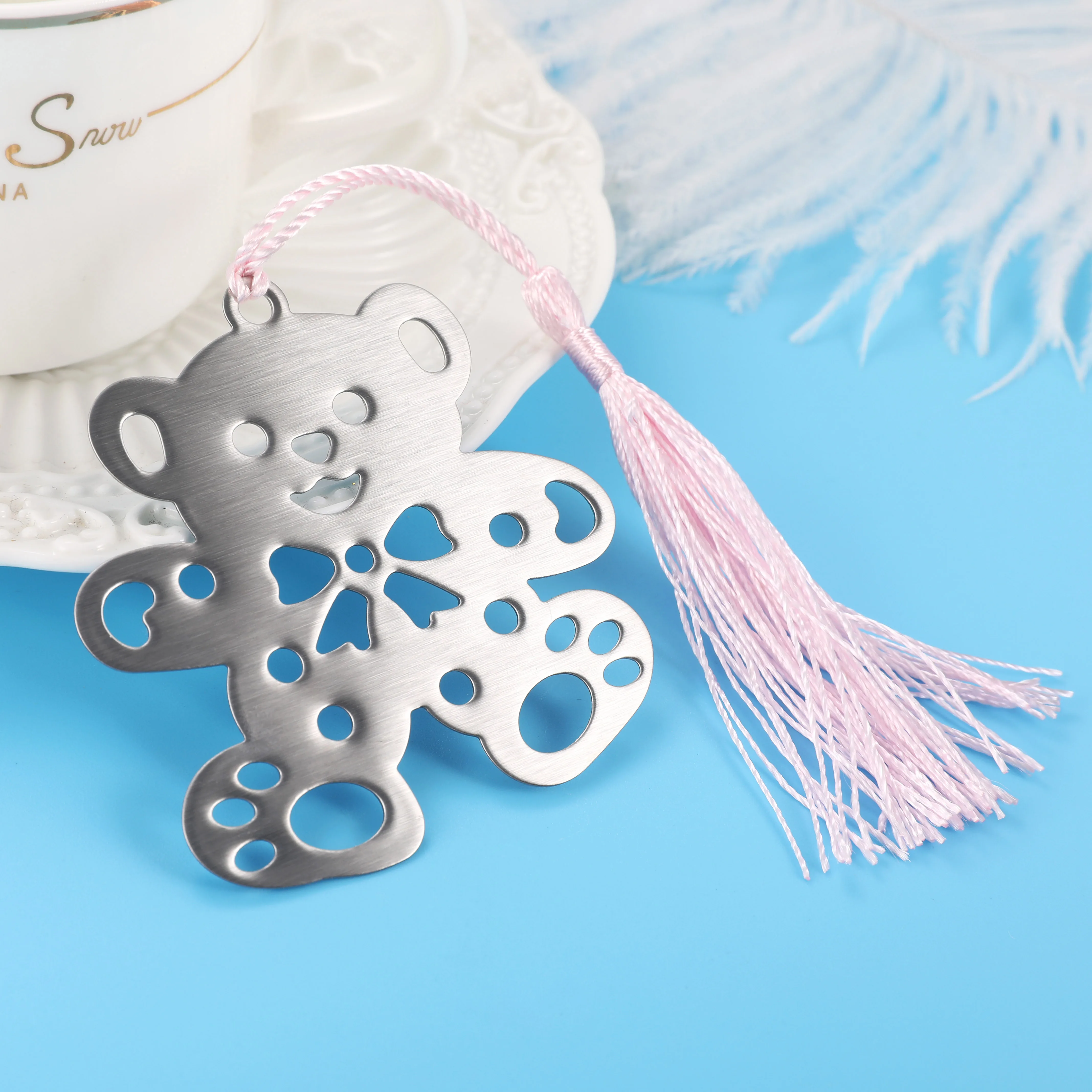 
wedding favors bear-shaped metal bookmark for books Pink and sky blue 