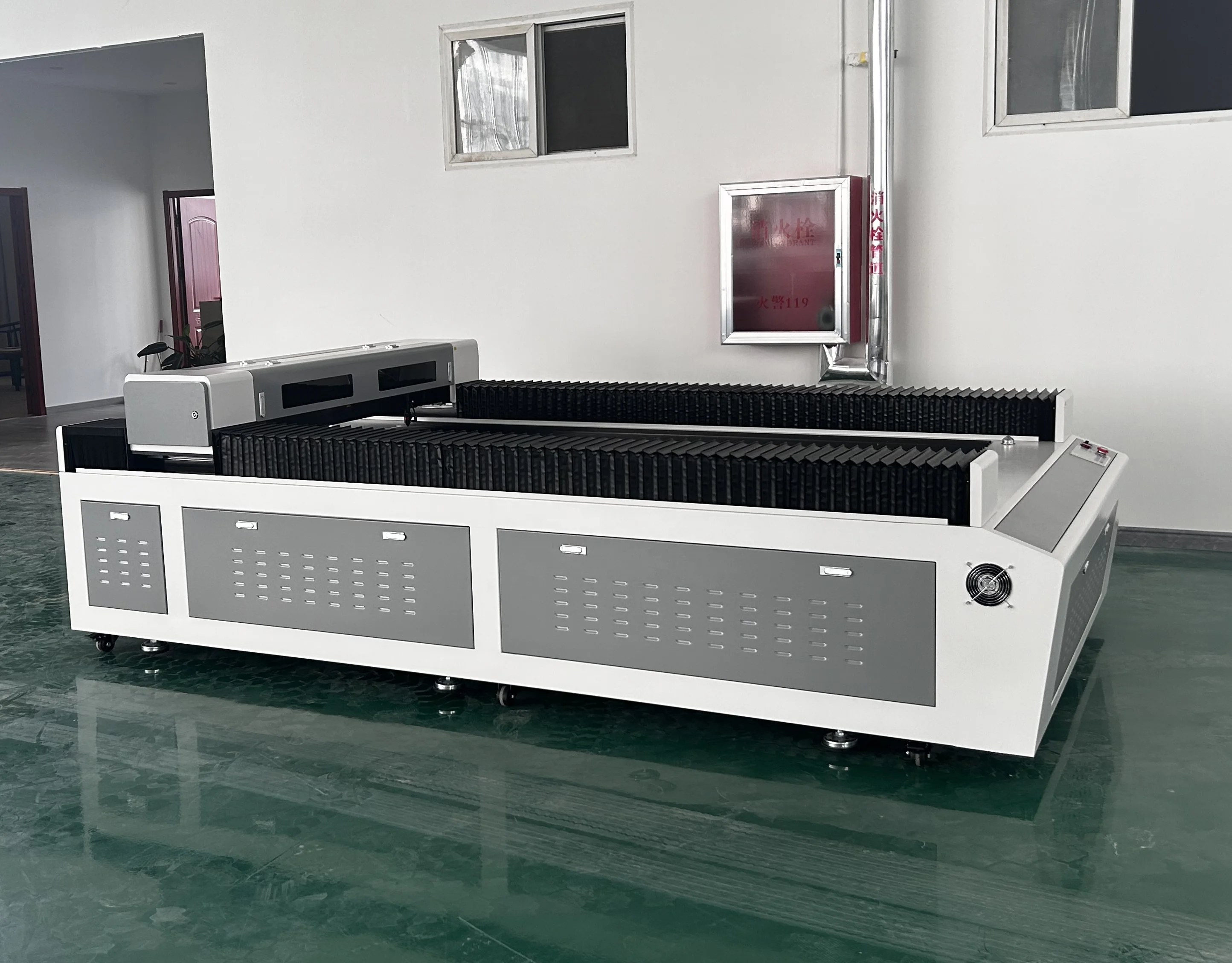 1300 мм * 2500 130 Вт 150 300 лазерная машина для резки акриловой фанеры MDF cortadora laser co2