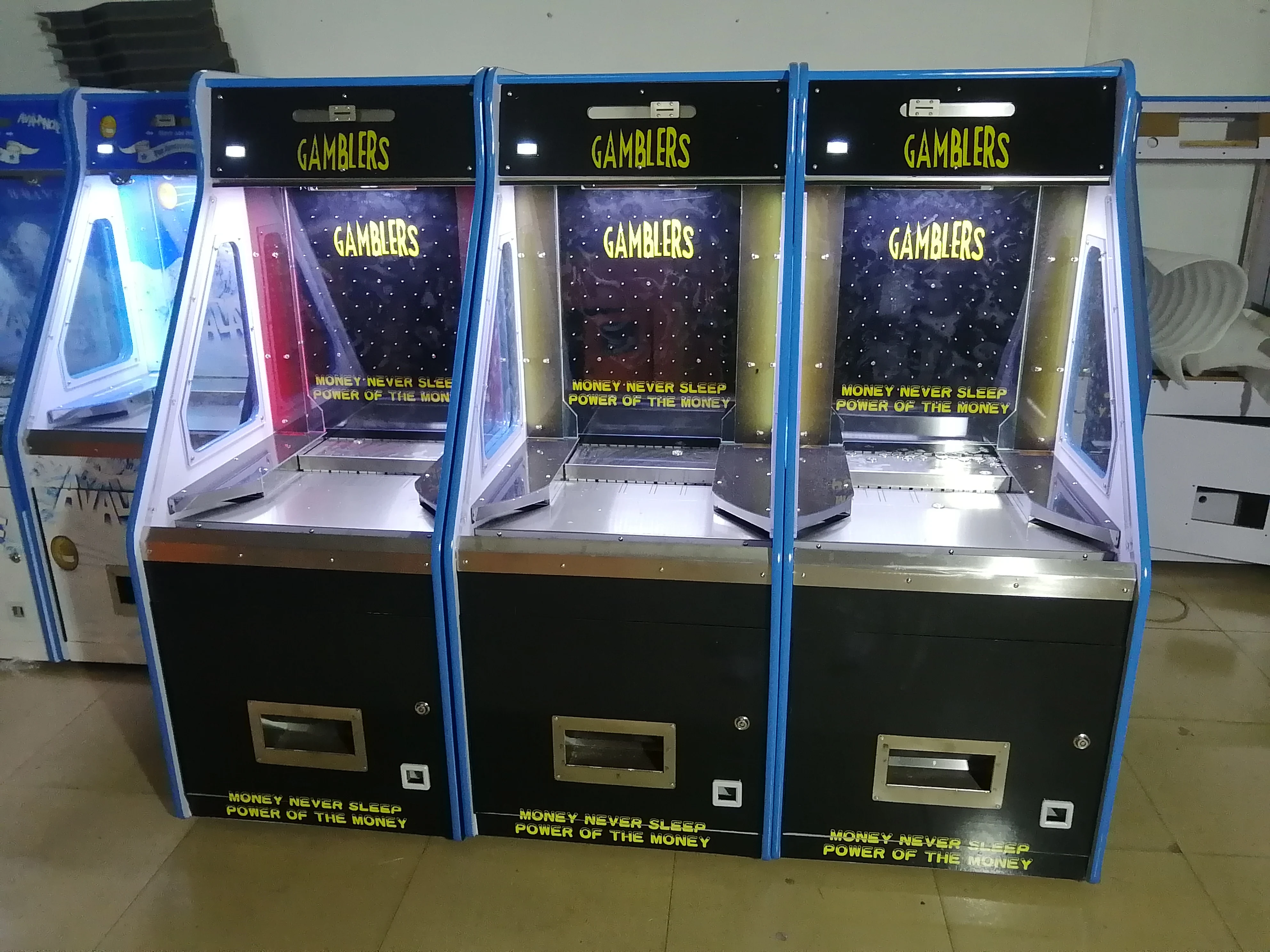 Riteng Malaysia Hot Sale Metal Adult Coin Pusher Vending Game Machine Plastic Token With Ticket Dispenser For Sale Trade