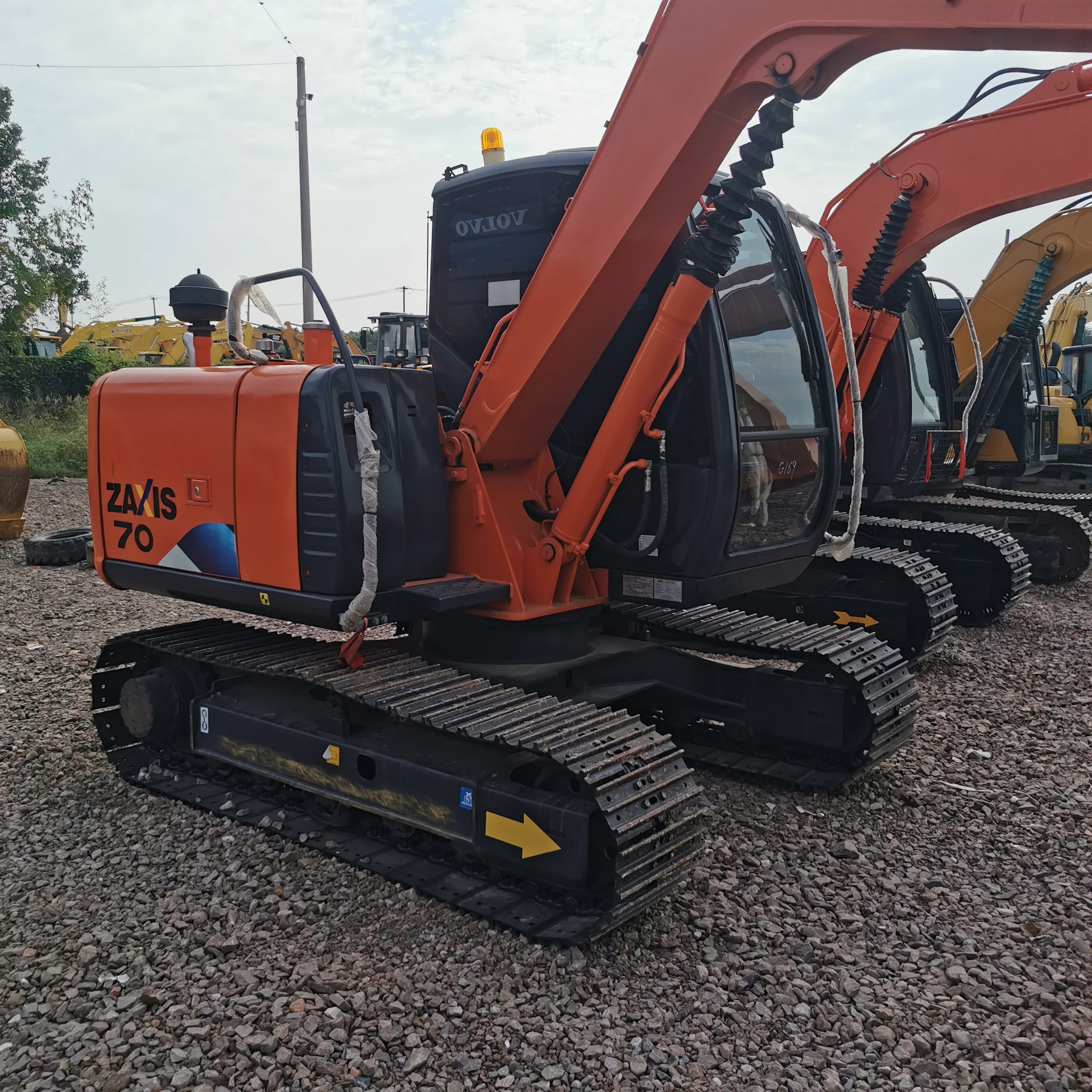 Secondhand Japan original 7 ton mini hitachi zx 70 zx70 used crawler excavator digger for sale