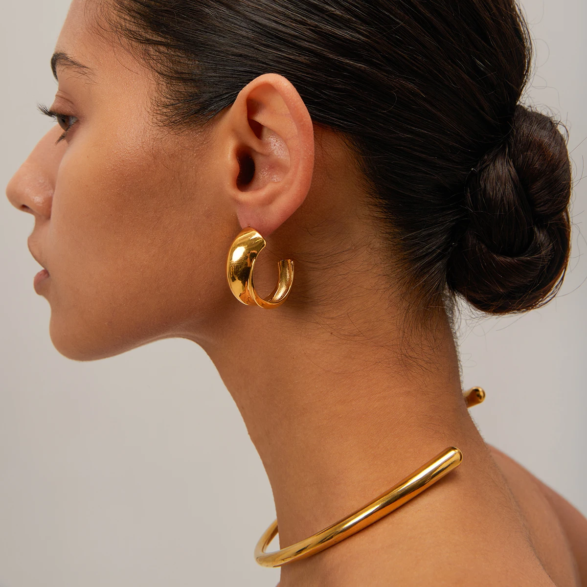 J&D Clean Fit 18k Gold Plated Stainless Steel Statement Earrings Jewelry CC Shaped Chunky Earring Women