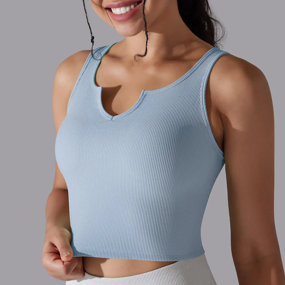 2024 Seamless Sports Vest for Women Cropped Tank Top Built in Padded Gym Fitness Sportswear Factory