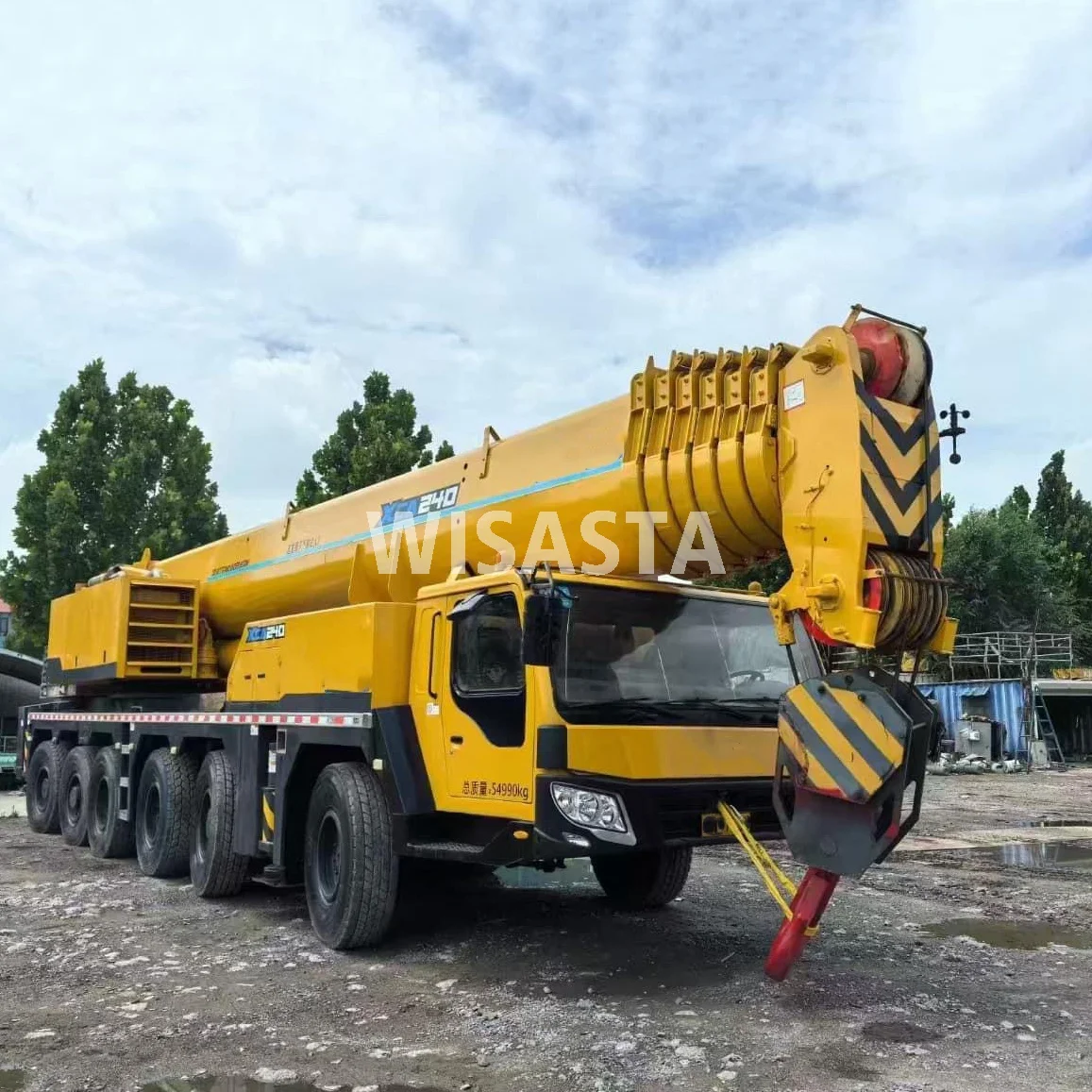 China Brand XCT2400 240Ton Engineering Construction Machine Used All Terrain 240t Knuckle Mobile Truck Crane for Sale