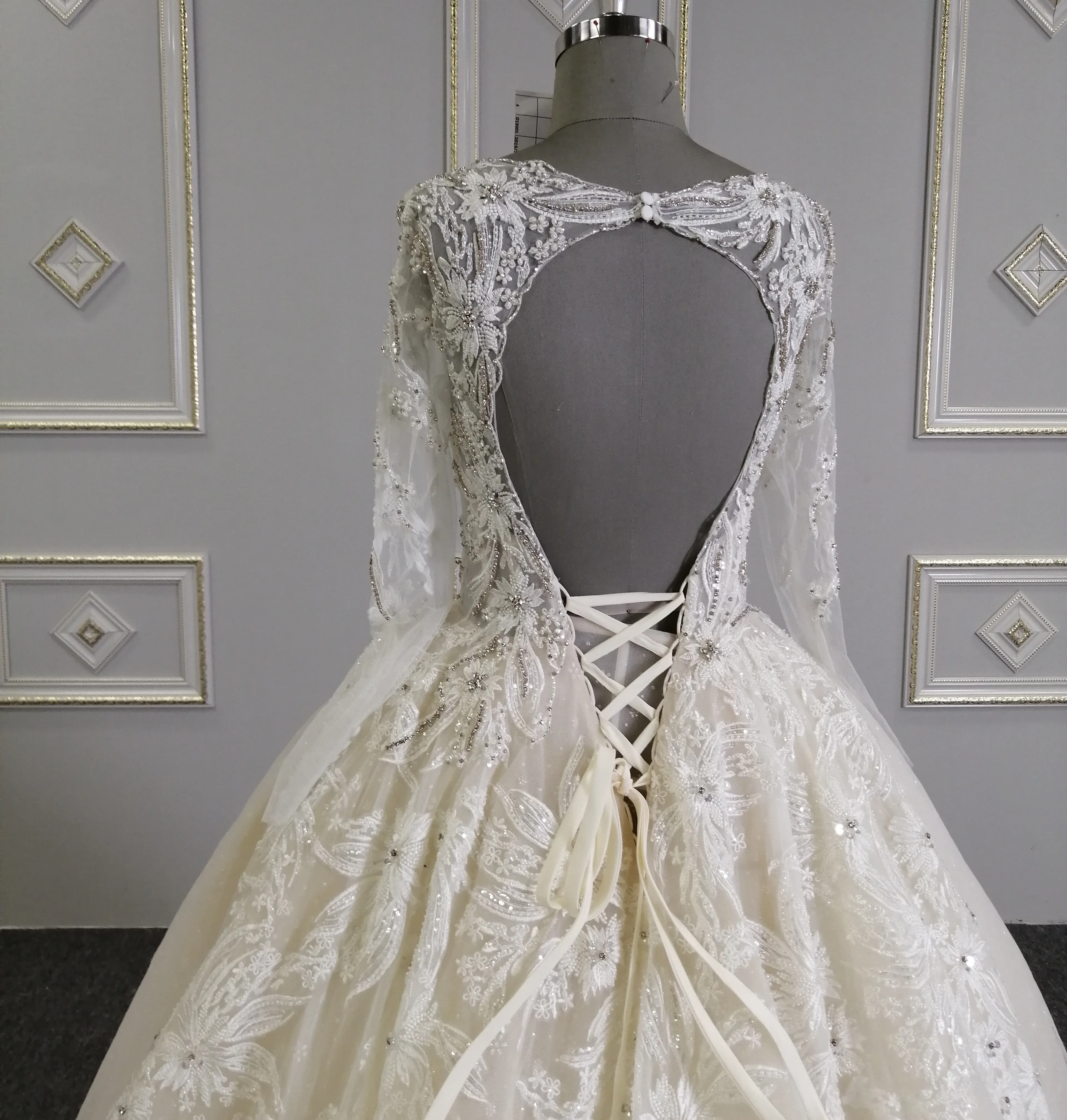 Latest Design Luxury Champagne Bride Gown 2019 Royal Train Lace Appliques Beaded Wedding Dress