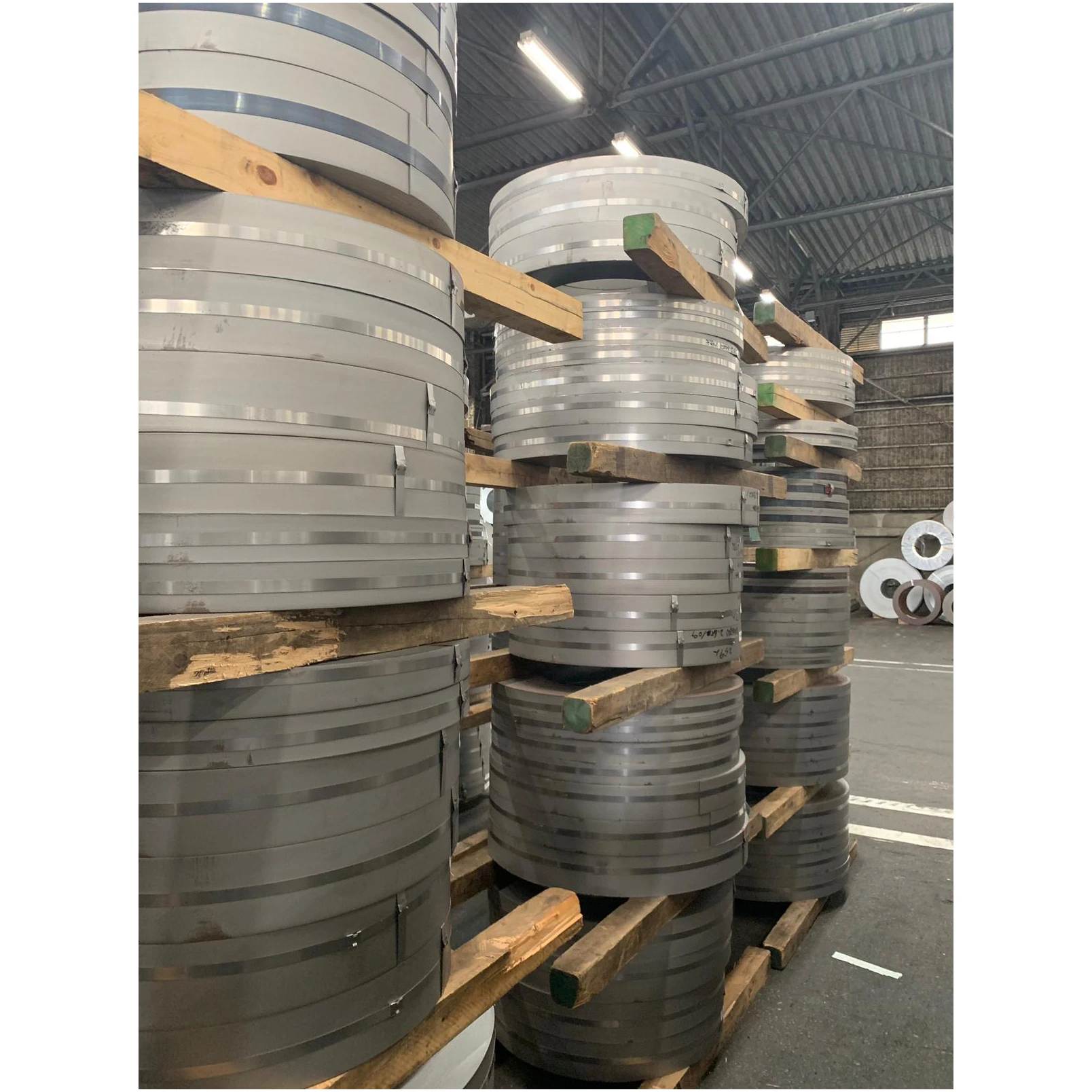 
 Японский производитель катушек для листового металла вторичного качества  