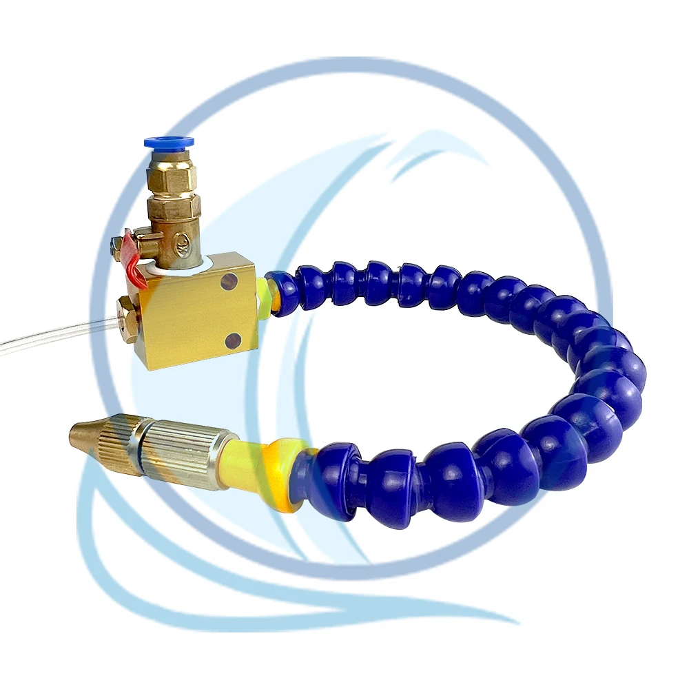 Гравировальный станок с ЧПУ с распылительной системой для распыления охлаждающей жидкости