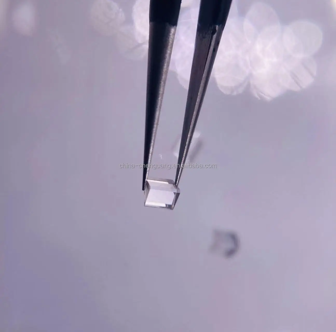 Single crystal Optical Prism CVD diamond 2x2x1mm for Optical Instruments