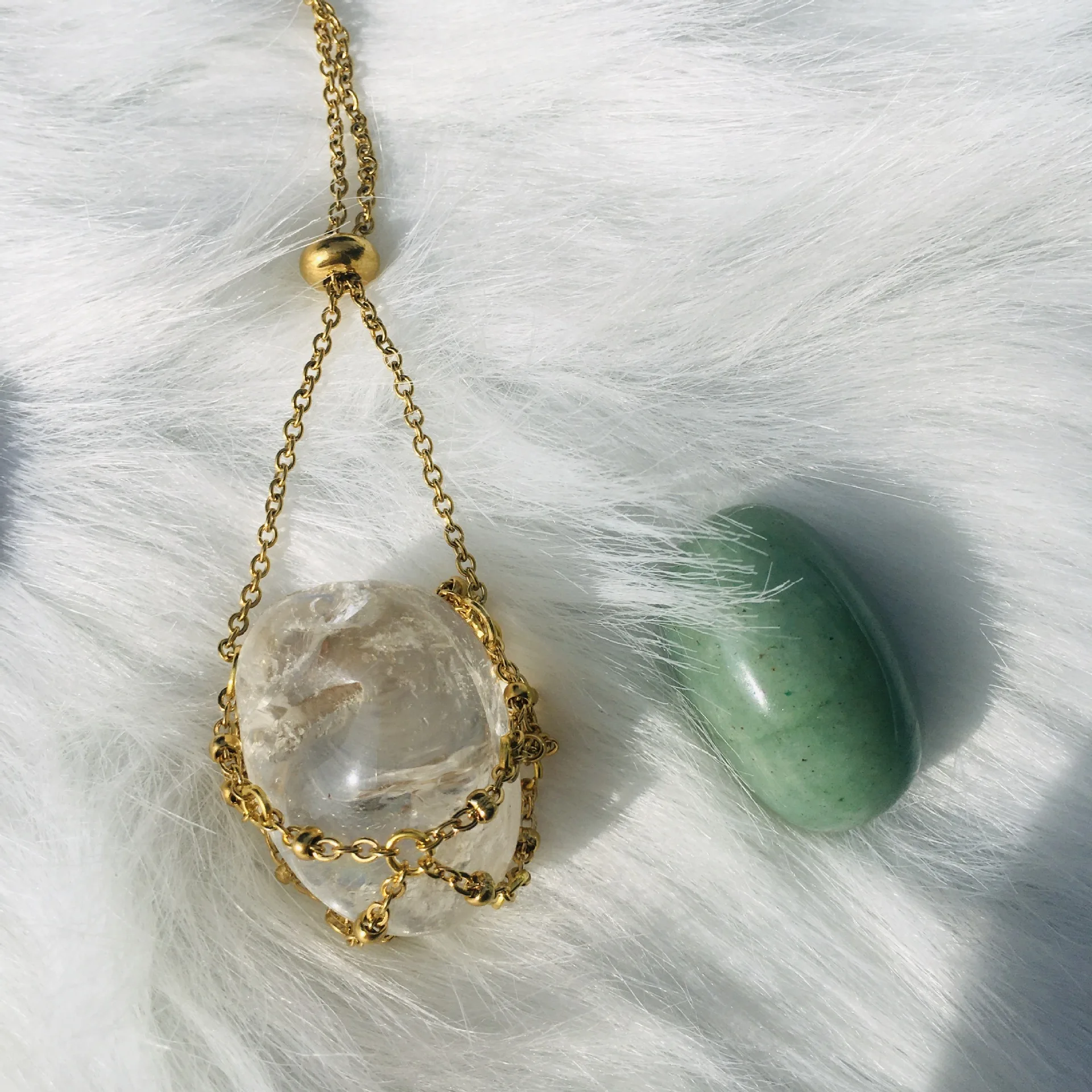 YICAI Random Gems Gemstone Handmade Bead Chain Cage Pendant Necklace Adjustable Stainless Steel Crystal Net Necklace