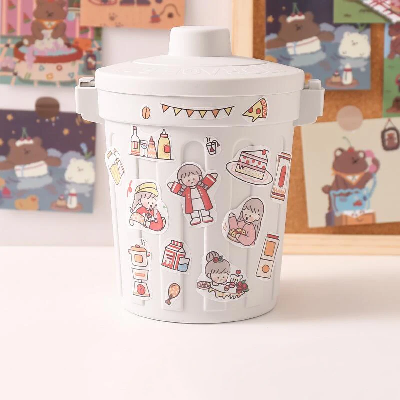 W&G Cute Girl Bedroom Dormitory Creative Pen Holder Paper Basket Storage Box Desktop Small Trash Can with Lid
