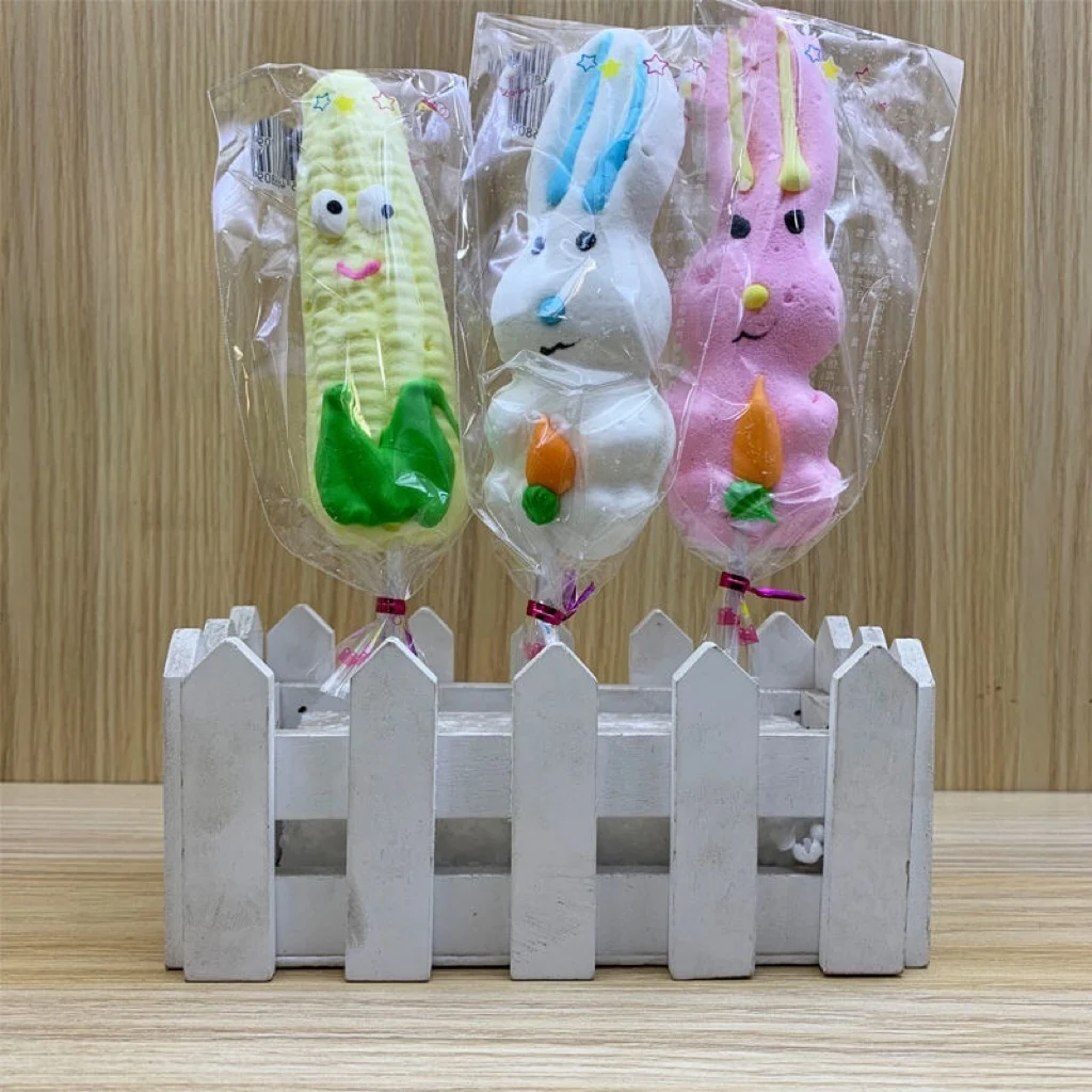 2024 Hot cute snacks candy wholesaler 16g rabbit animal corn shape cotton  candy marshmallow lollipop fruity sweet candy toys