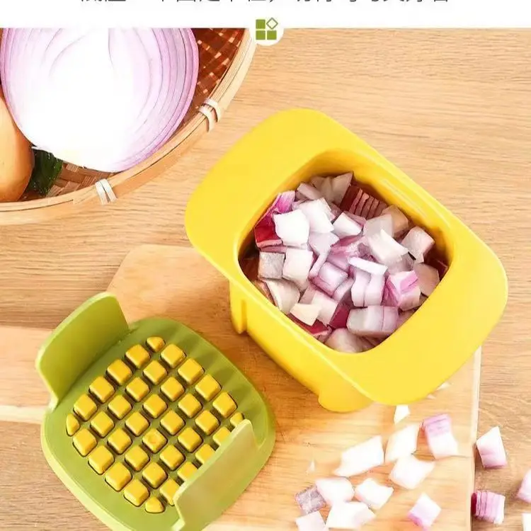 Wholesale Free Hands And Convenient Kitchen Gadgets Slice Artifact Fruit Banana Slicer Banana Slicing Knife