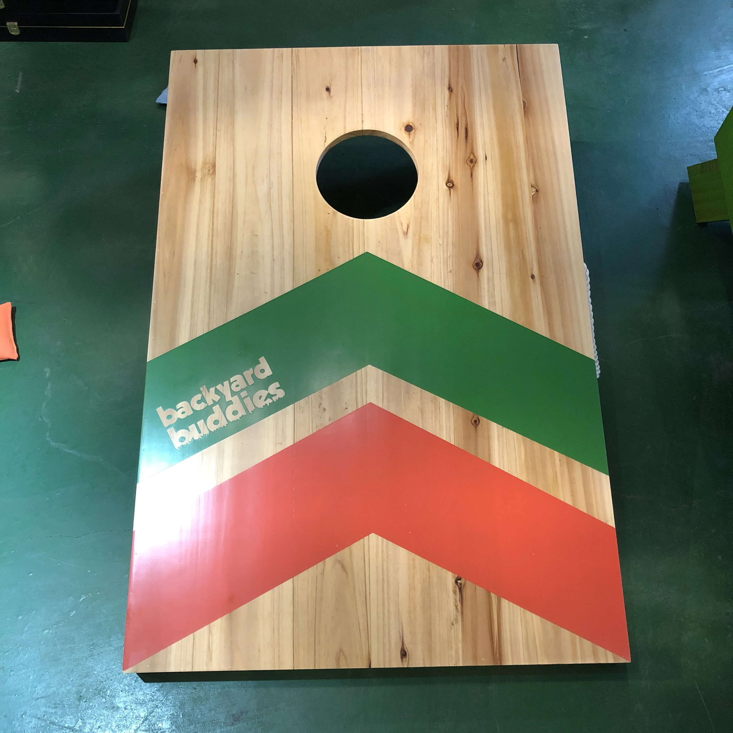 Outdoor wood bean bang toss Cornhole Board Set with 8 Corn Filled Bags and Carry Case