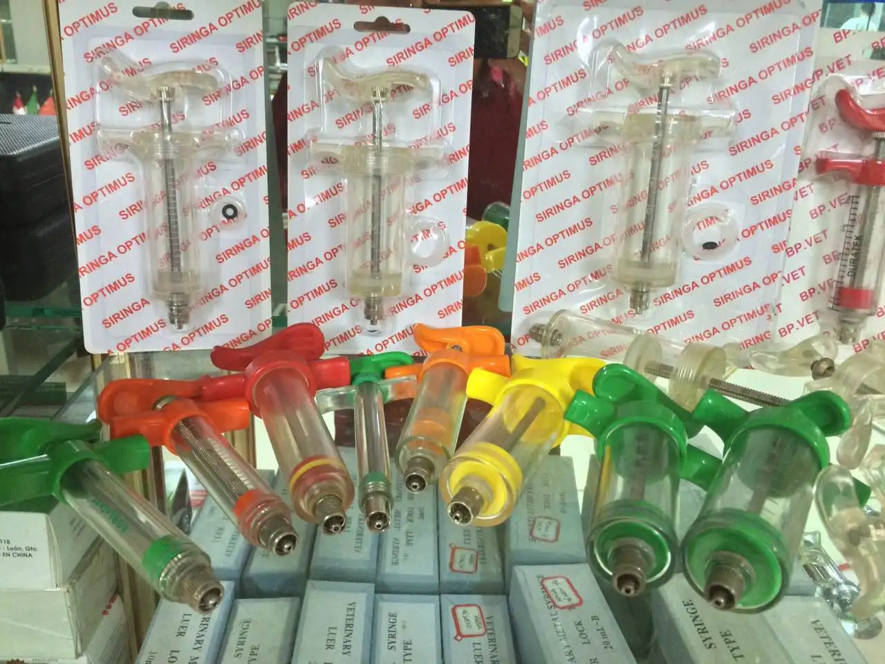 TOP Sale Reusable Plastic Steel Livestock Injector Veterinary Syringe With Does Nut NL206