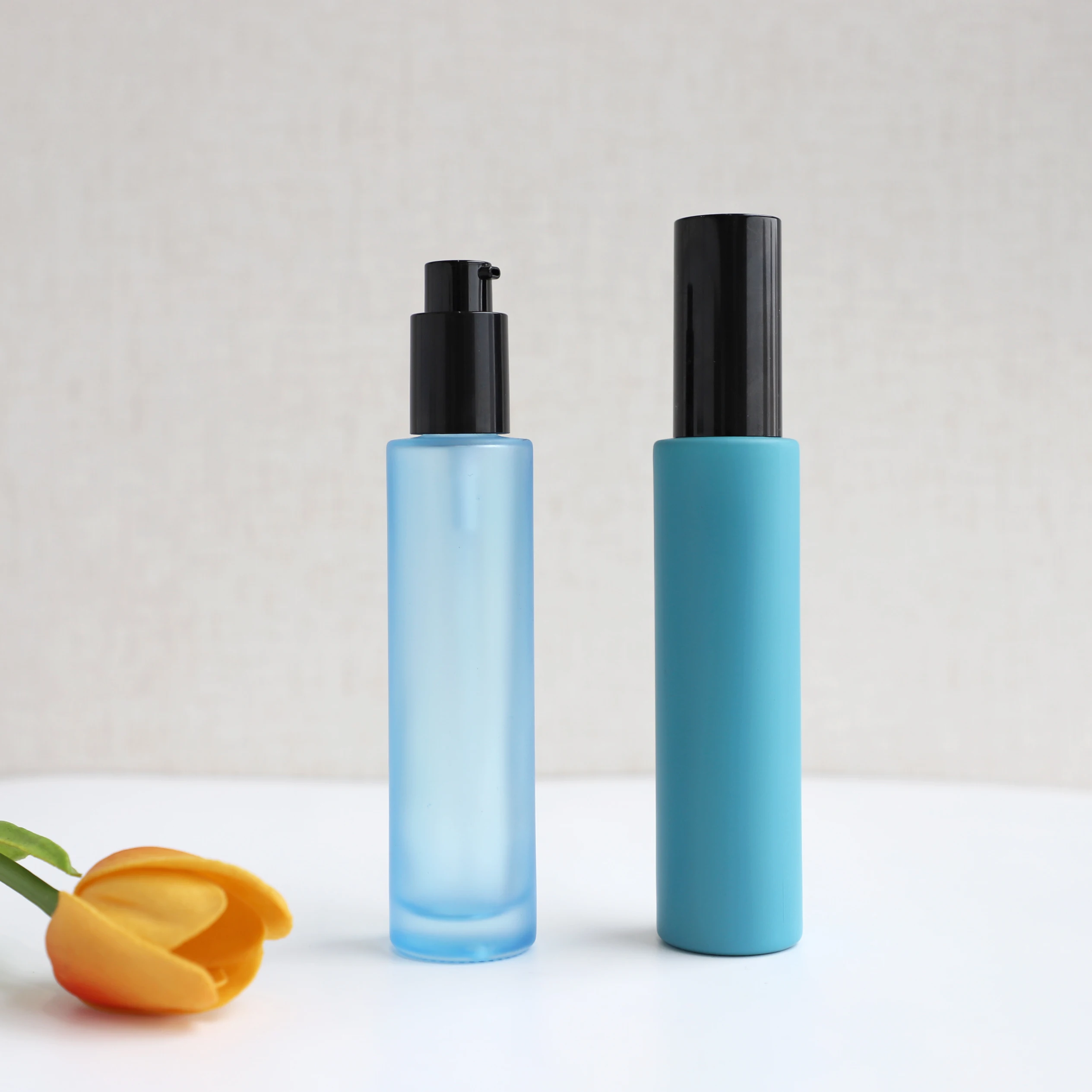 Custom Empty Thin Tall Style Glass Bottle for Cosmetics Skincare Packing