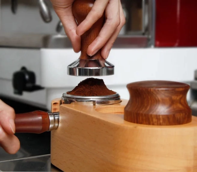 Espresso Tamper Holder Station Wooden Coffee Tamping Station Coffee Filter Tamper Holder Portafilter Mat Stand for 51-58mm