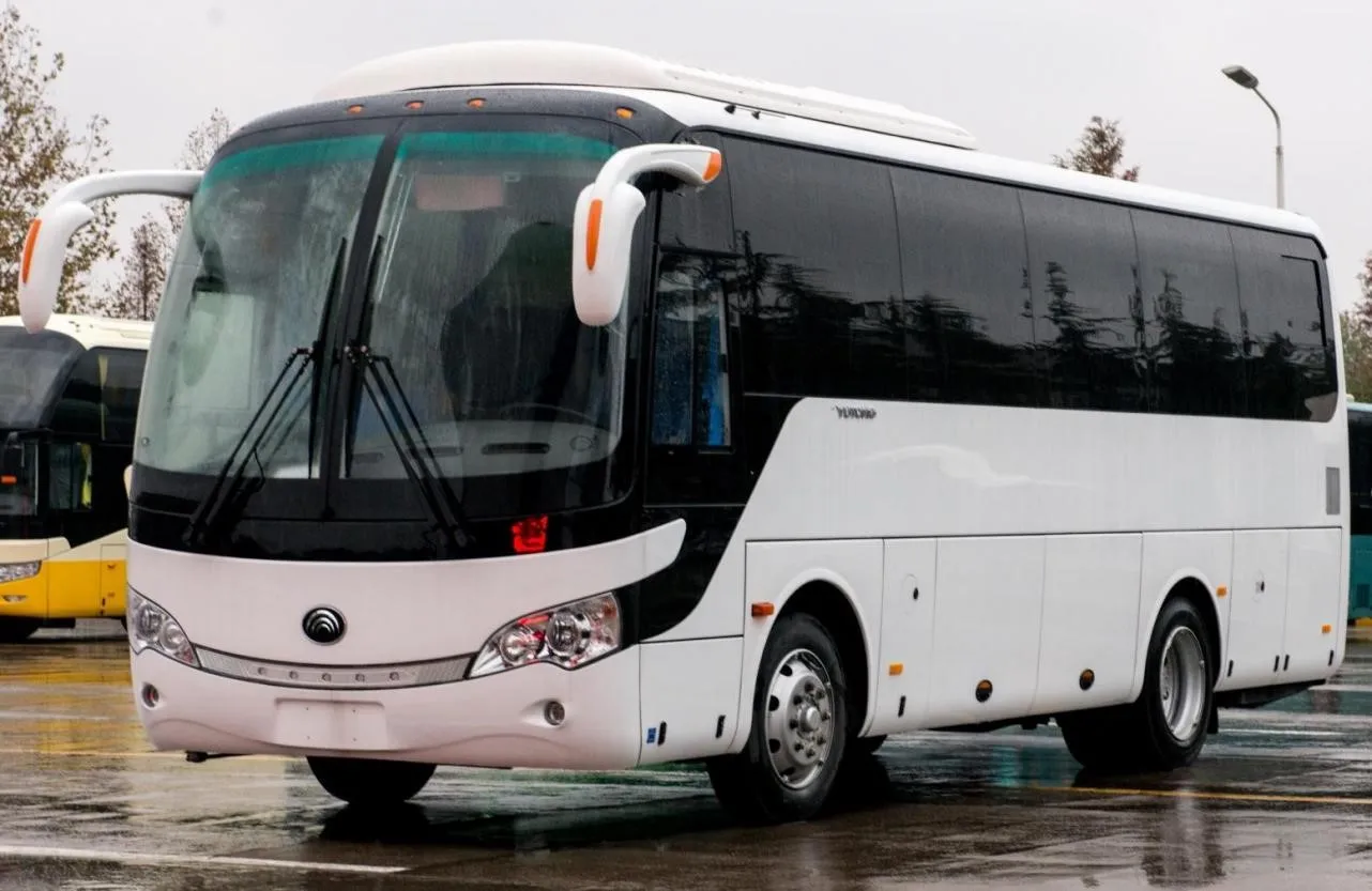 Используемый на заказ Yu - tong ZK6858 автобус евро 2 Cummins двигатель