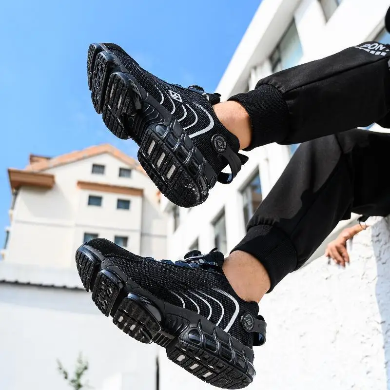 2023 Latest steel toe industrial protection high-density cushioning button adjust breathable safety shoes work safety shoe