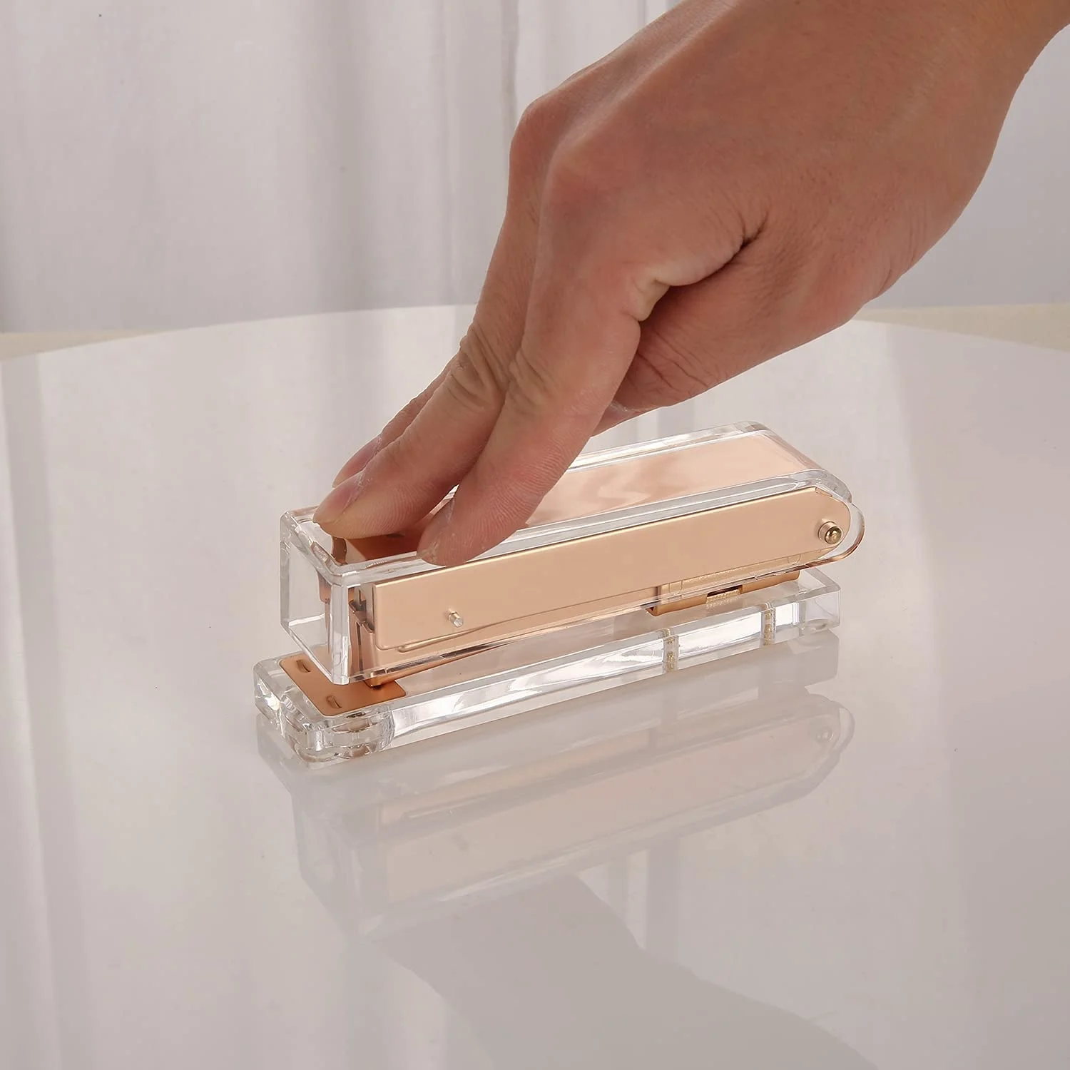 Luxury Office Desktop Clear Acrylic Gold Paper Stapler For Office School Home Gift