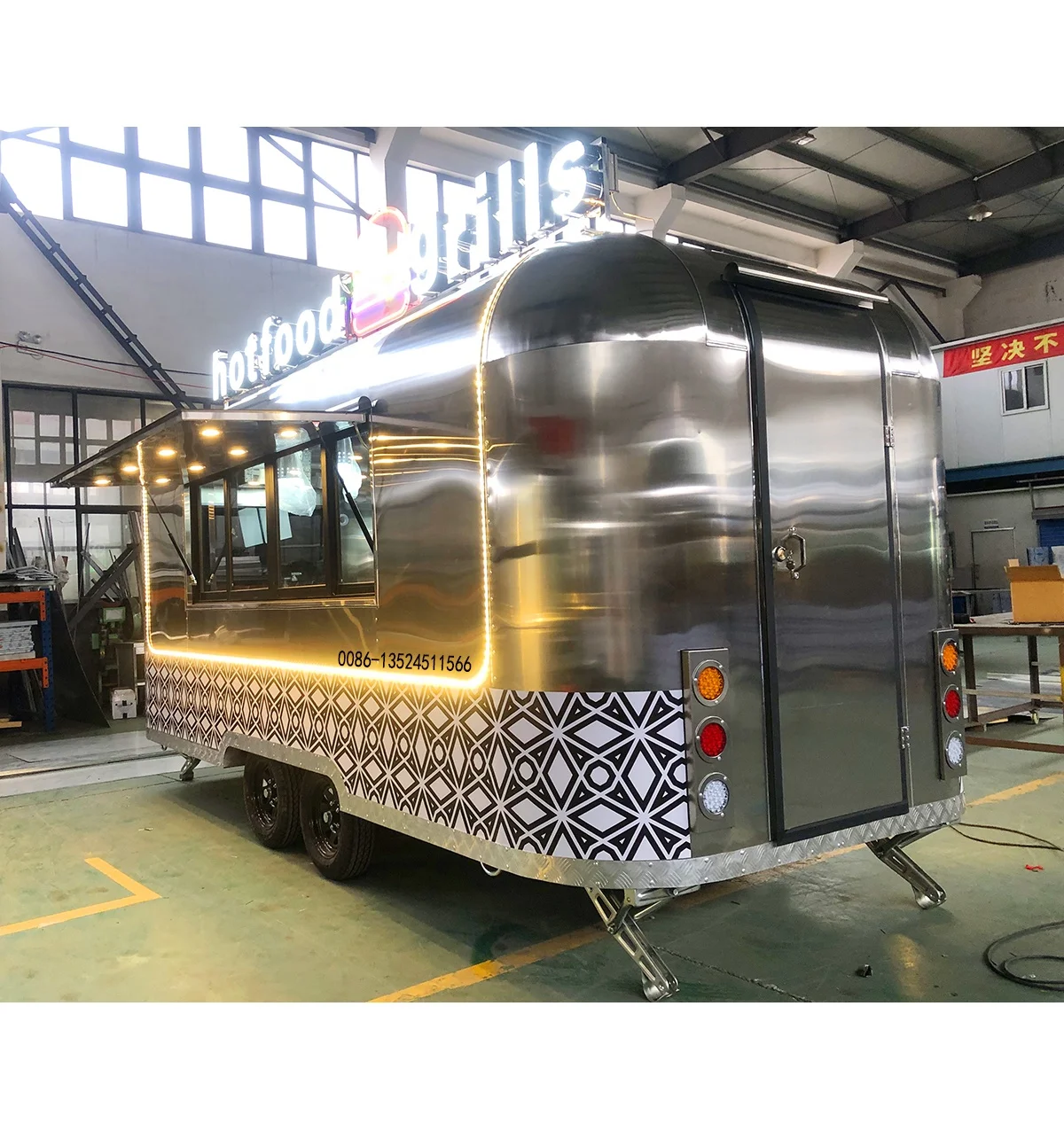 new design Customized outdoor mobile fast food kiosk /crepe cart /food trailer truck mobile food cart for sale in Dubai