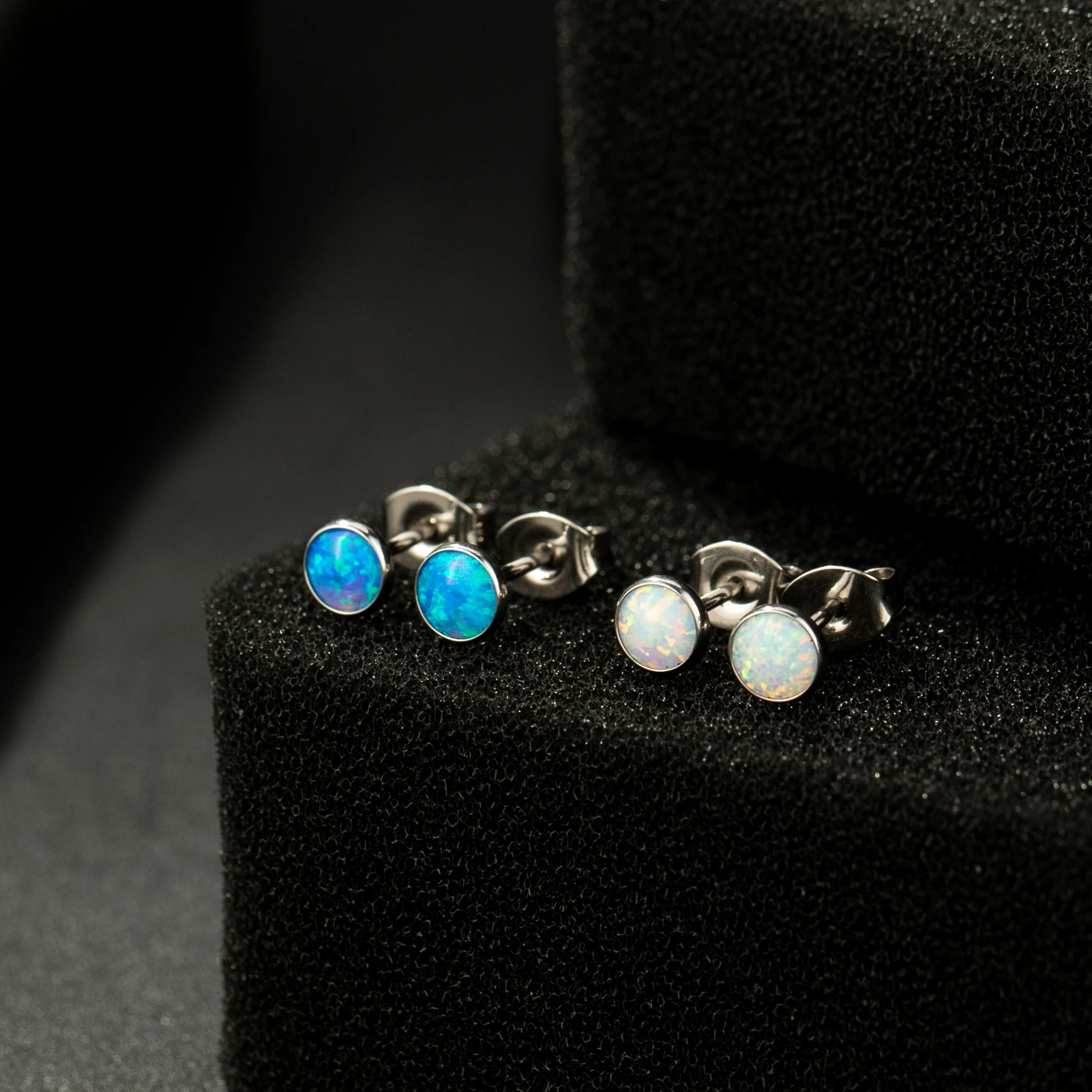 New Trendy Round Colorful Opal Stone F136 Titanium Stud Earrings For Women Anti-Allergy Titanium Body Jewelry