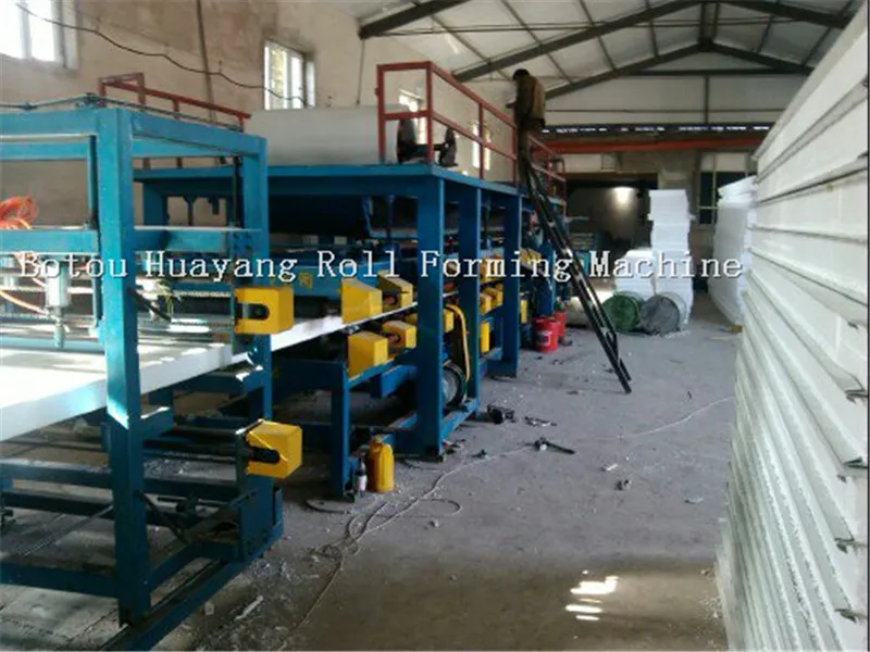 Sandwich Panel Making Machine Z-lock Sandwich Panel Board Roof Production Machinery
