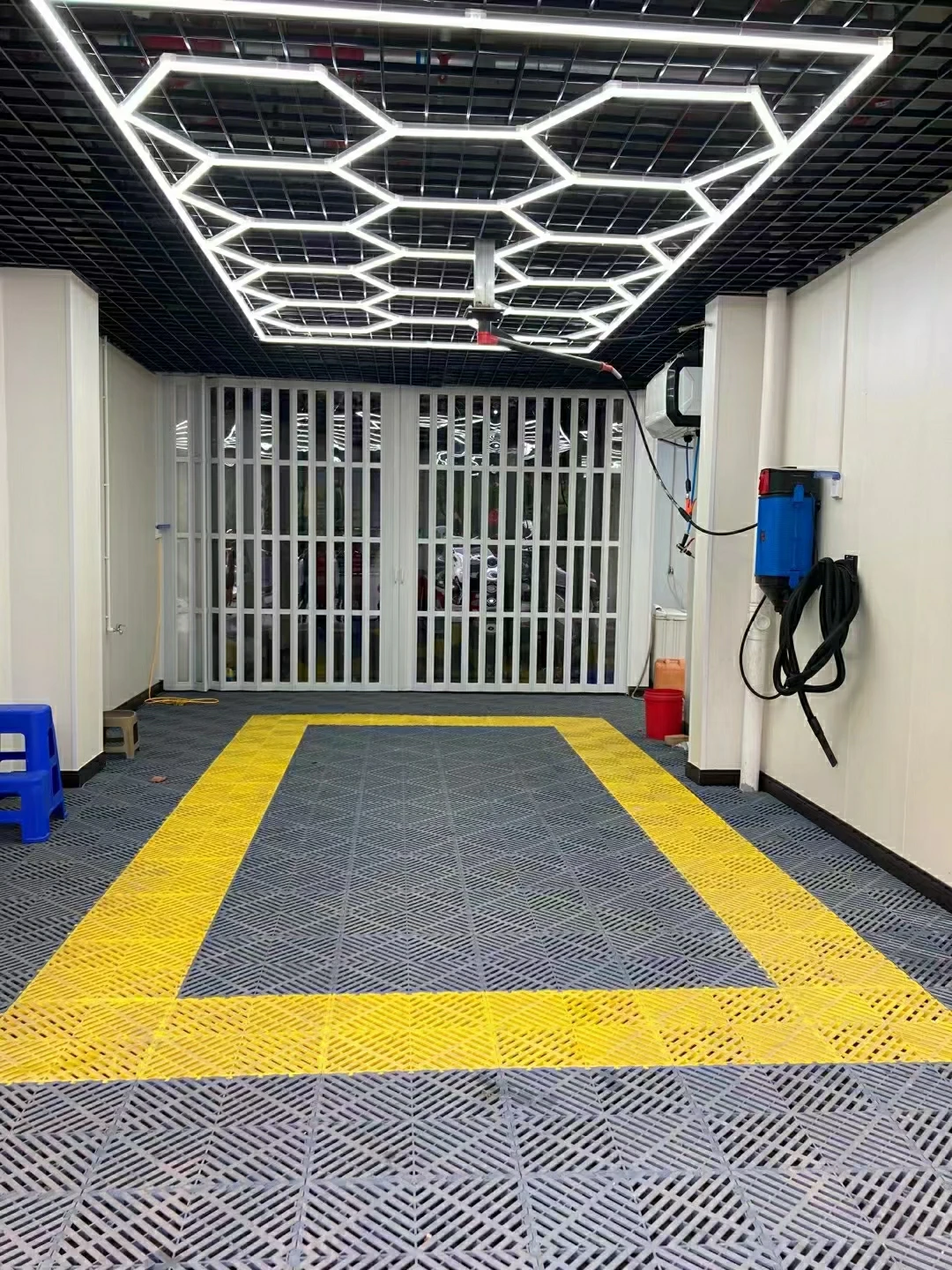 Floor grille for car wash lock type splice mats  drainage sand removal moisture proof grid board for warehouse