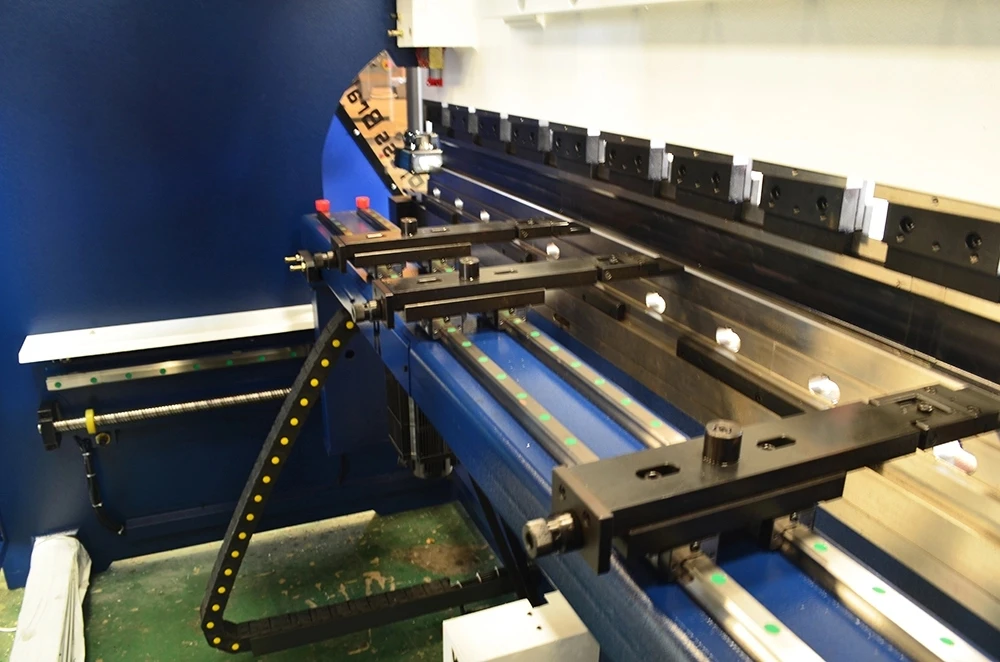 Hydraulic press brake 4 Axis metal bending machine 80T 3d servo CNC delem electric hydraulic press brake