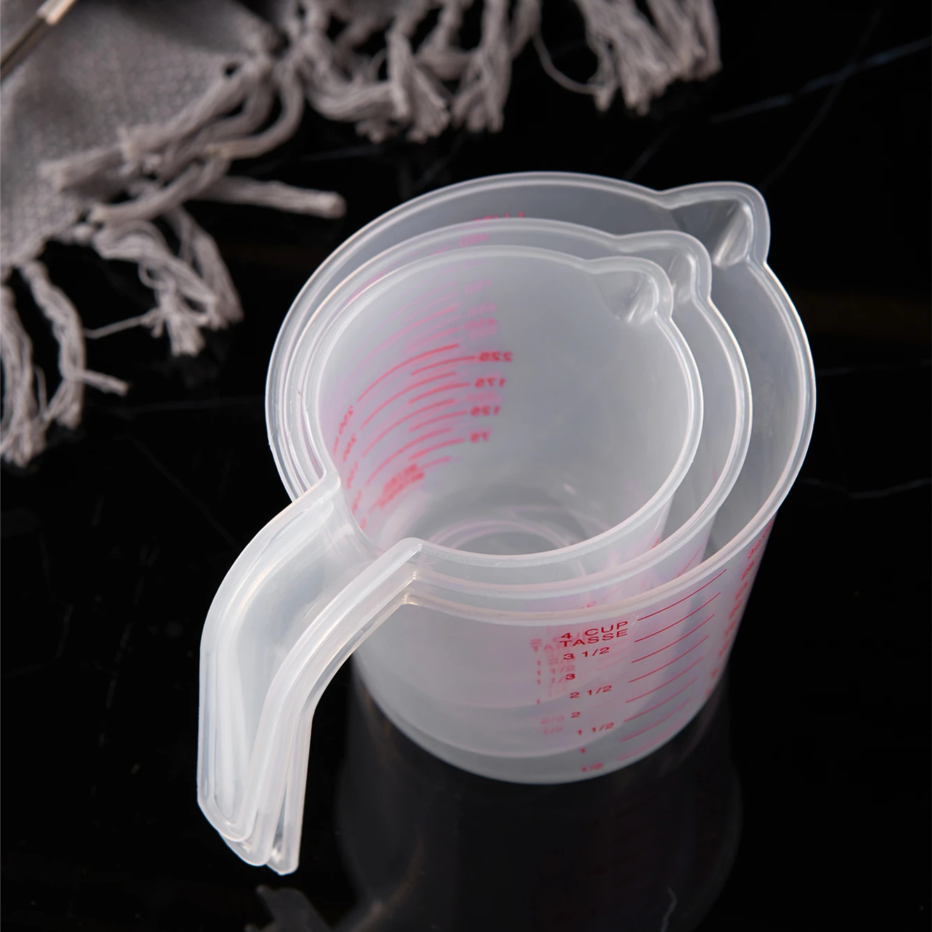 Set of 3pcs Silicone Measuring Cups for Resin Non-stick Mixing Cups Glue Tools Flexible Squeeze and Pour Measuring Cup