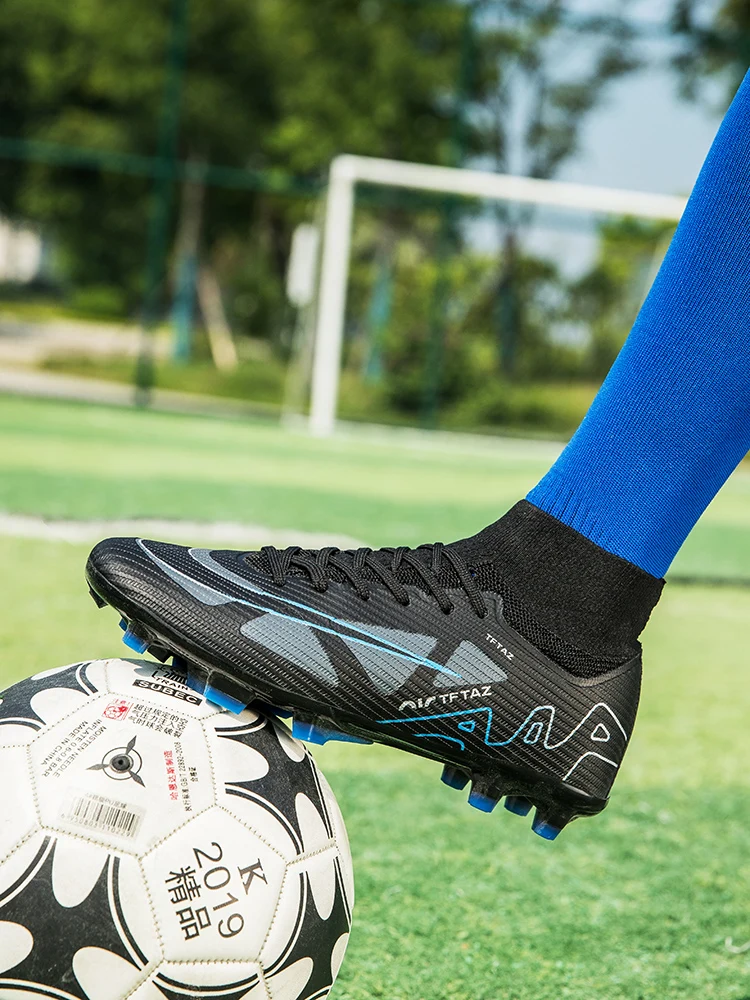Factory Direct Assassin With Broken Nail Soccer Shoes Male And Female Professional Training Football Shoes